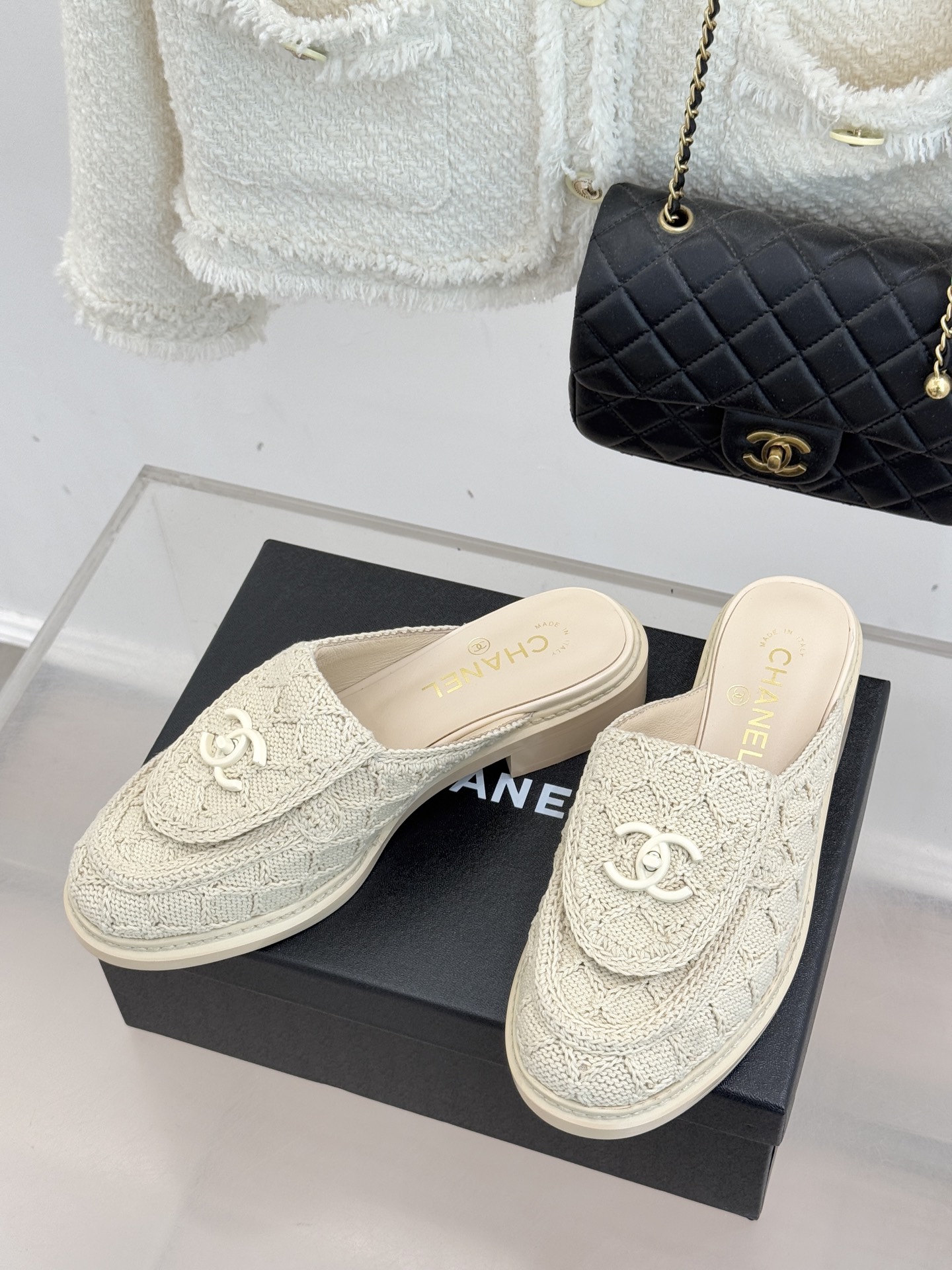 CHANE*｜小香26P新品双C书包扣翻盖针织半拖承袭品牌11.12手袋经典基因这双半拖以针织肌理重塑法