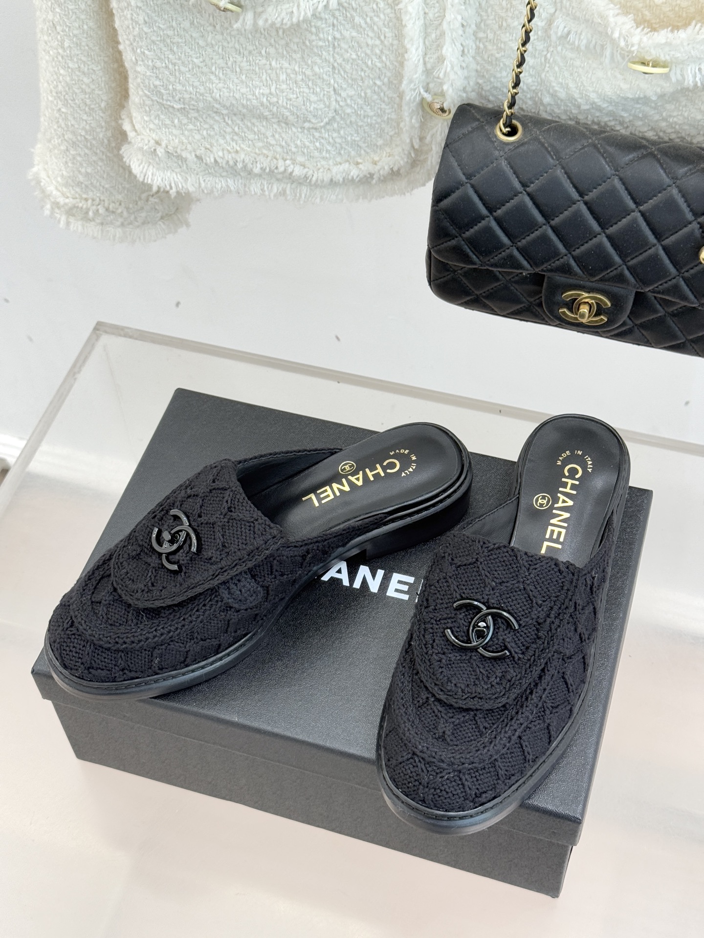 CHANE*｜小香26P新品双C书包扣翻盖针织半拖承袭品牌11.12手袋经典基因这双半拖以针织肌理重塑法