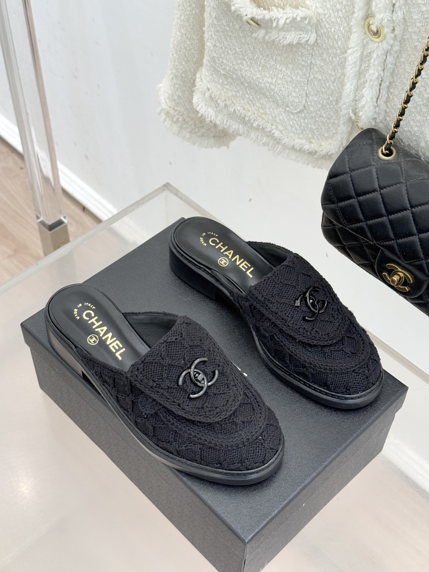 CHANE*｜小香26P新品双C书包扣翻盖针织半拖承袭品牌11.12手袋经典基因这双半拖以针织肌理重塑法