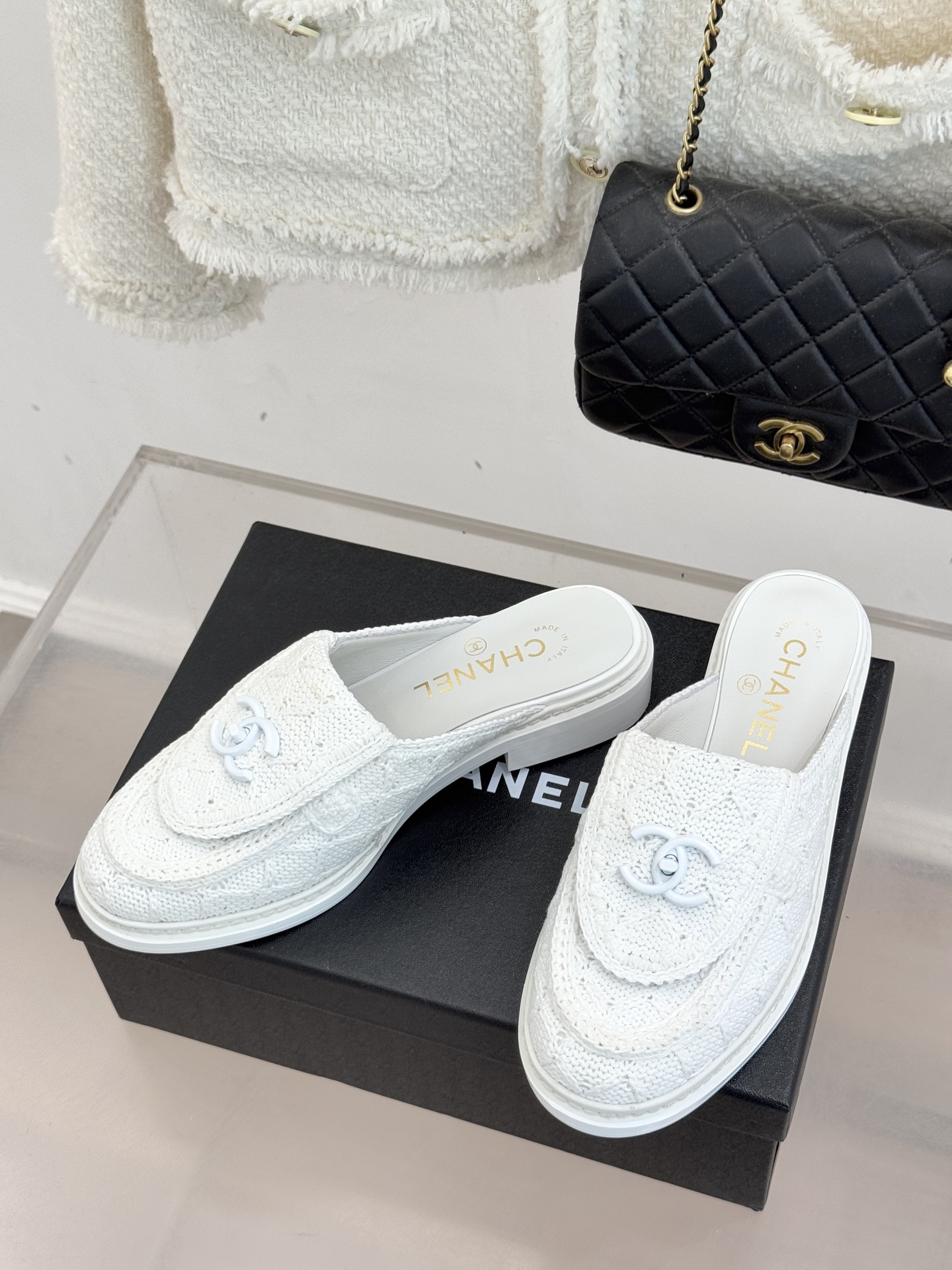 CHANE*｜小香26P新品双C书包扣翻盖针织半拖承袭品牌11.12手袋经典基因这双半拖以针织肌理重塑法