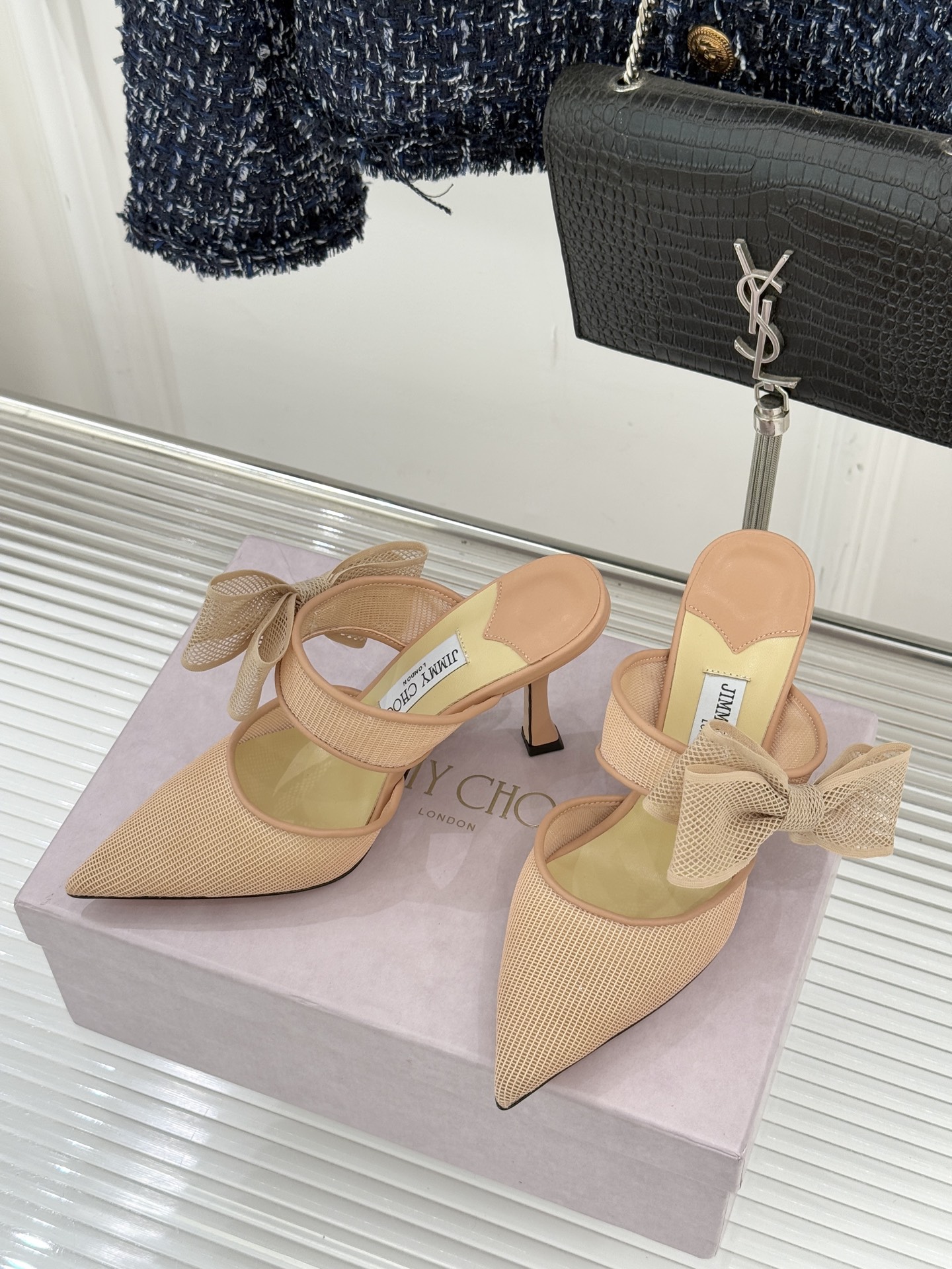 Jimmy Choo/吉米周26WF新品蝴蝶结尖头穆勒鞋高跟拖鞋呼应“Future Feminine”核