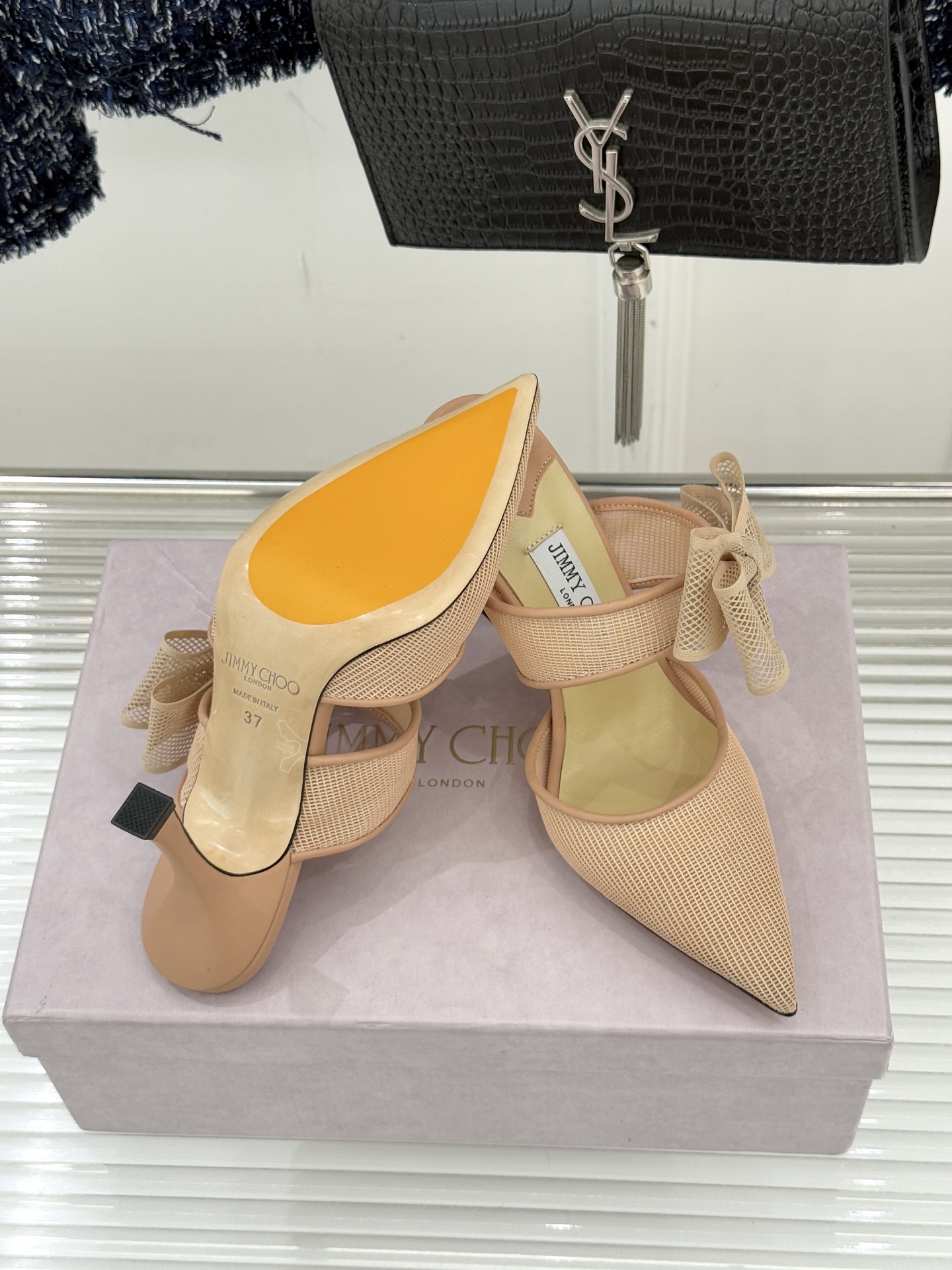 Jimmy Choo/吉米周26WF新品蝴蝶结尖头穆勒鞋高跟拖鞋呼应“Future Feminine”核