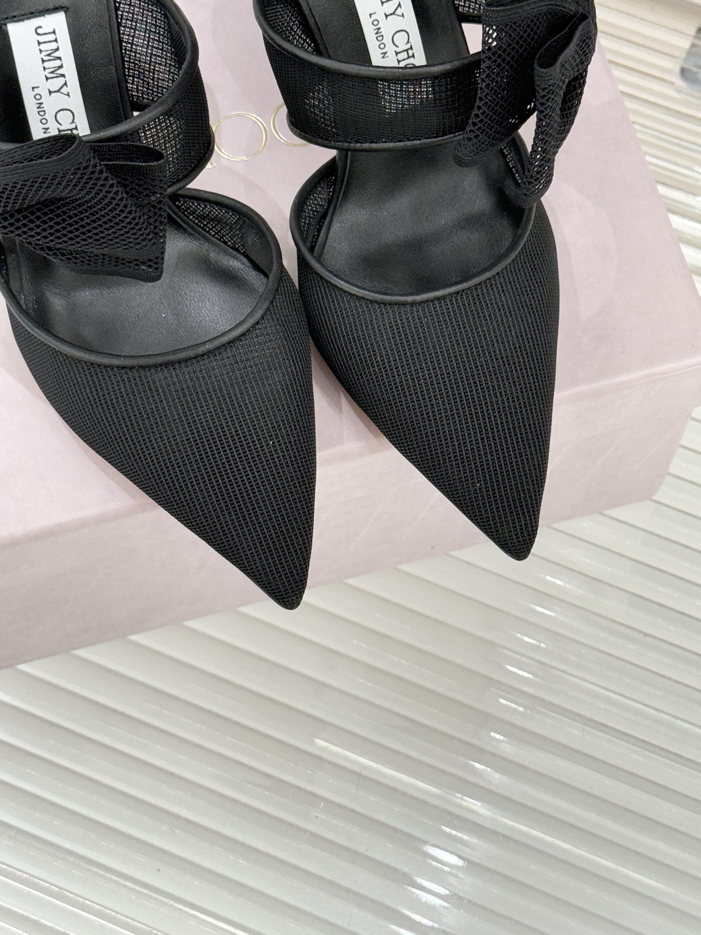 Jimmy Choo/吉米周26WF新品蝴蝶结尖头穆勒鞋高跟拖鞋呼应“Future Feminine”核