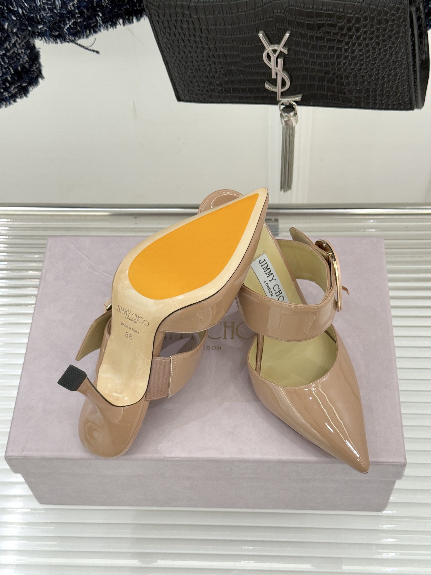 Jimmy Choo/吉米周26WF新品尖头金属扣穆勒鞋高跟拖鞋呼应“Future Feminine”核