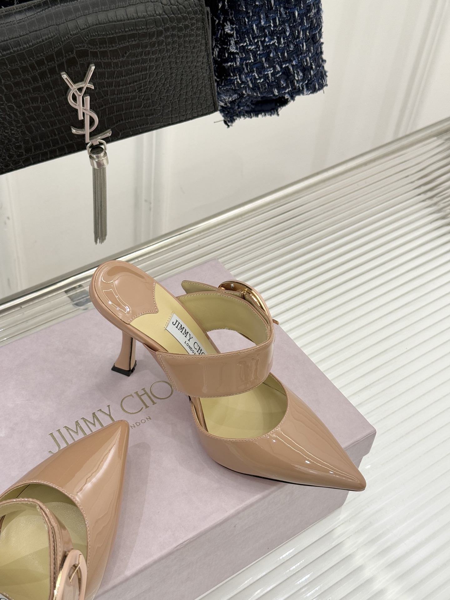 Jimmy Choo/吉米周26WF新品尖头金属扣穆勒鞋高跟拖鞋呼应“Future Feminine”核