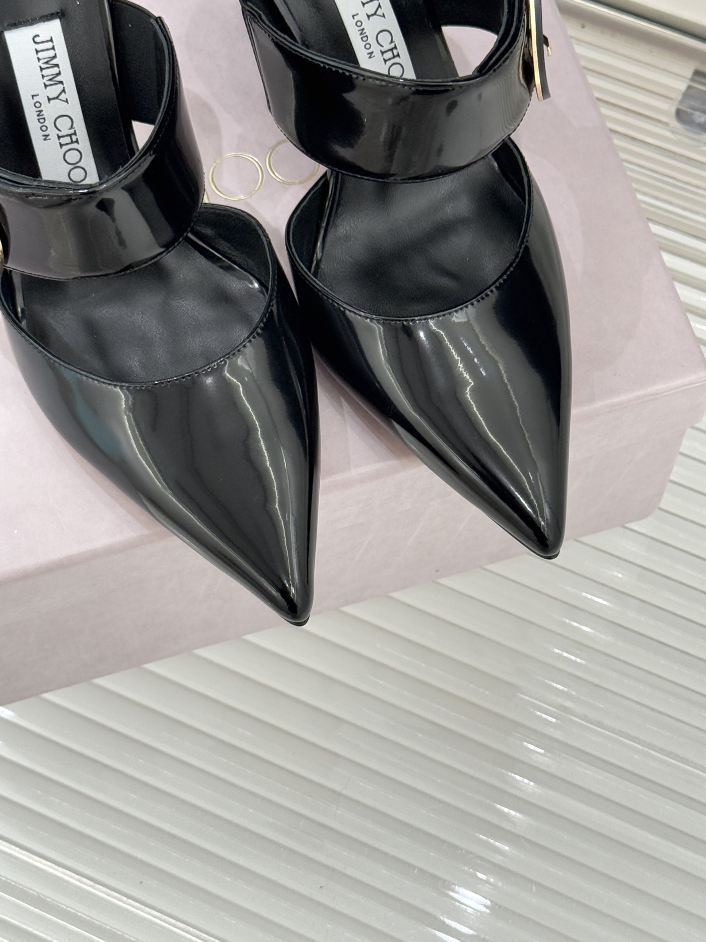 Jimmy Choo/吉米周26WF新品尖头金属扣穆勒鞋高跟拖鞋呼应“Future Feminine”核