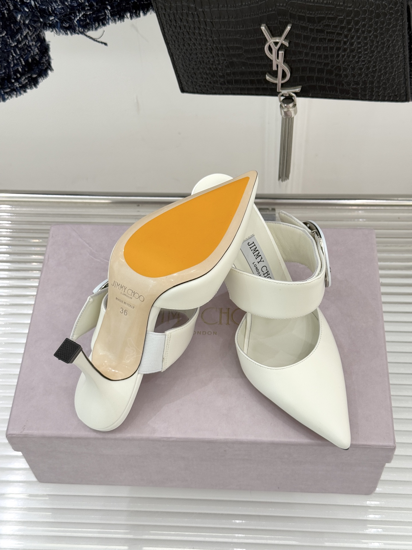 Jimmy Choo/吉米周26WF新品尖头金属扣穆勒鞋高跟拖鞋呼应“Future Feminine”核