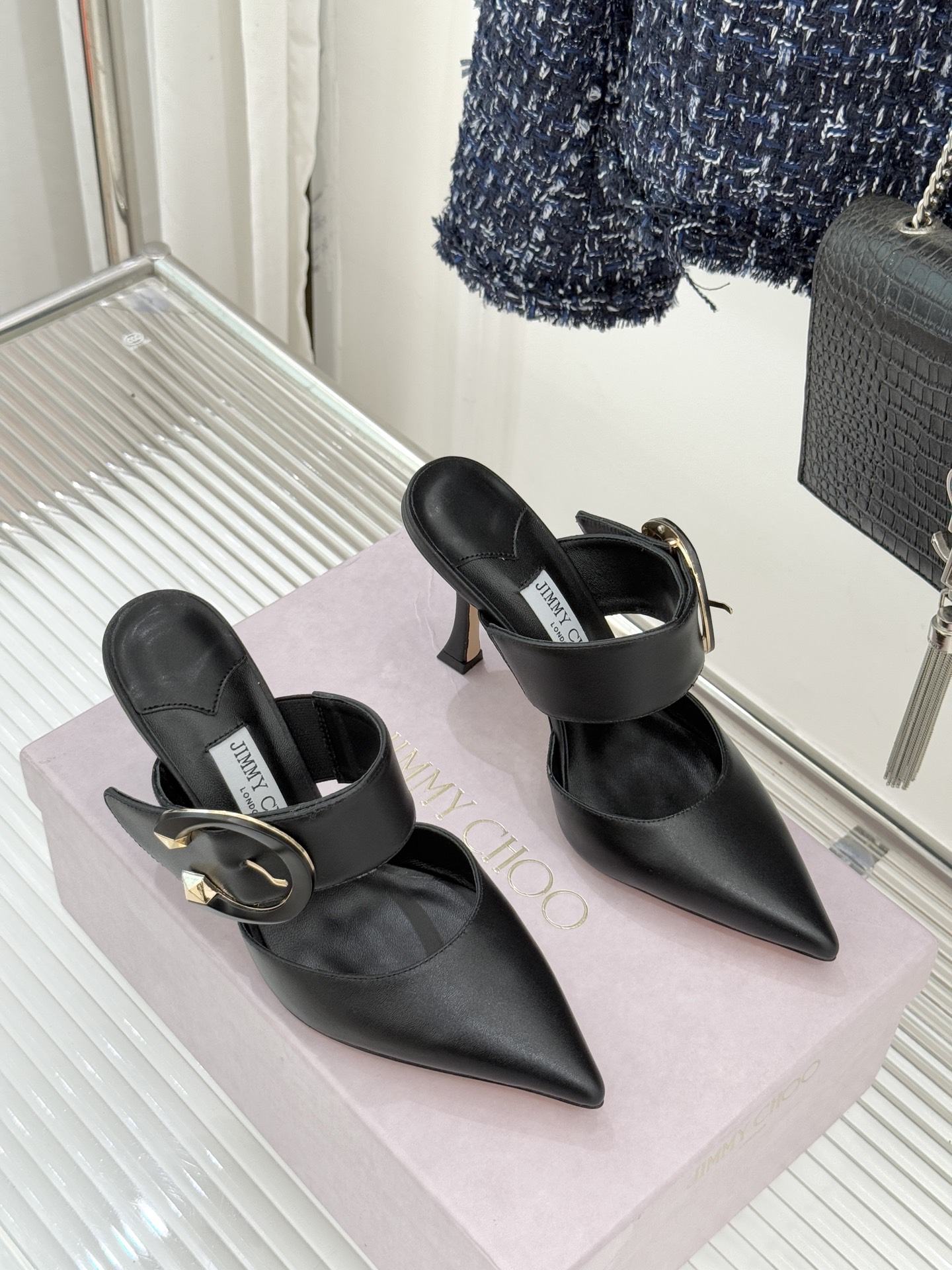 Jimmy Choo/吉米周26WF新品尖头金属扣穆勒鞋高跟拖鞋呼应“Future Feminine”核