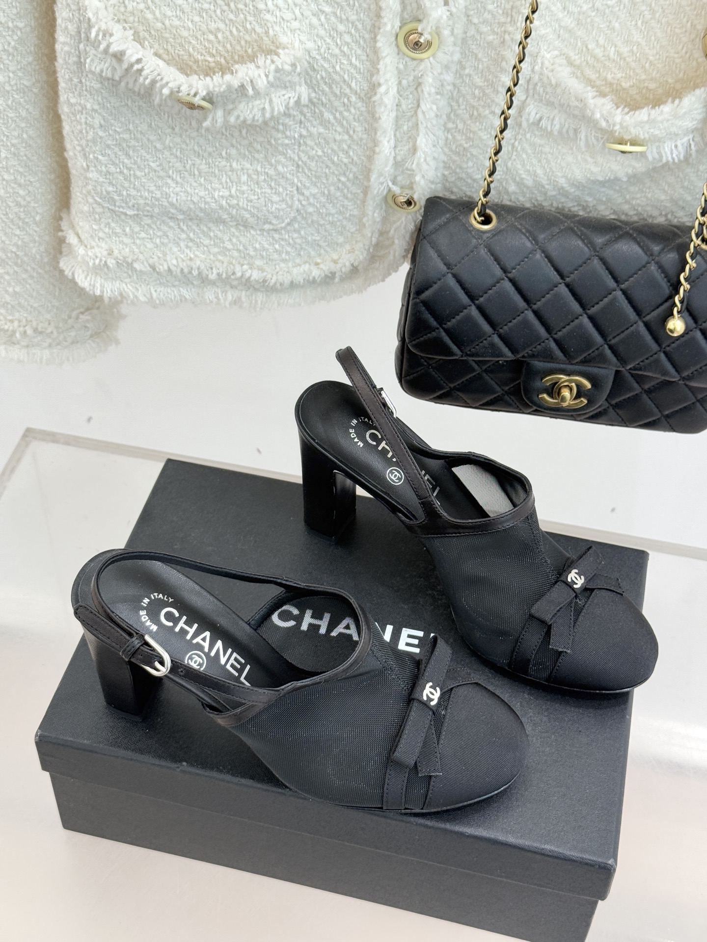 CHANE*｜小香26C新品网纱双C蝴蝶结凉鞋当小香经典符号邂逅26C夏日灵感这双凉鞋便成了奢雅与实穿的