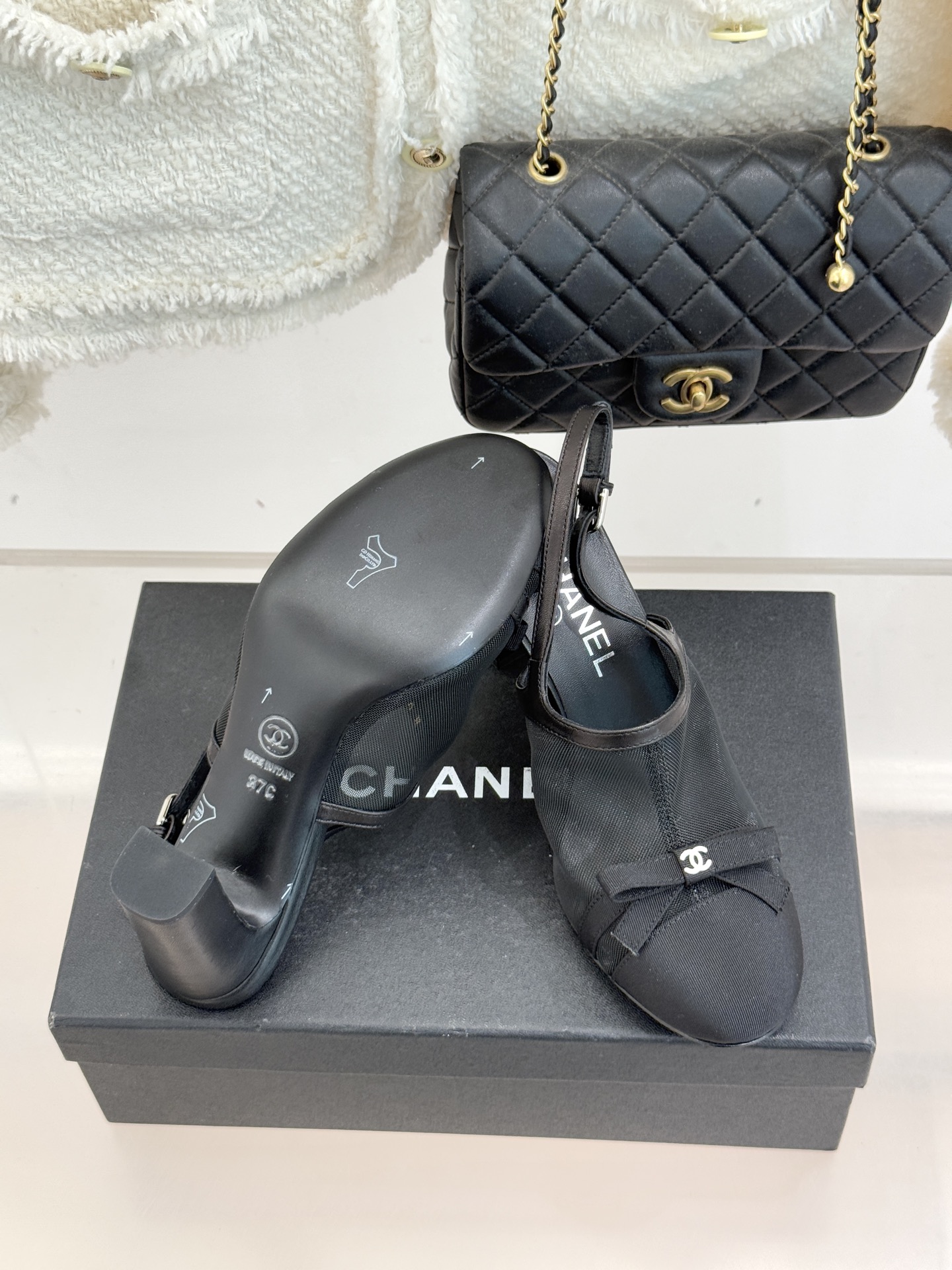 CHANE*｜小香26C新品网纱双C蝴蝶结凉鞋当小香经典符号邂逅26C夏日灵感这双凉鞋便成了奢雅与实穿的