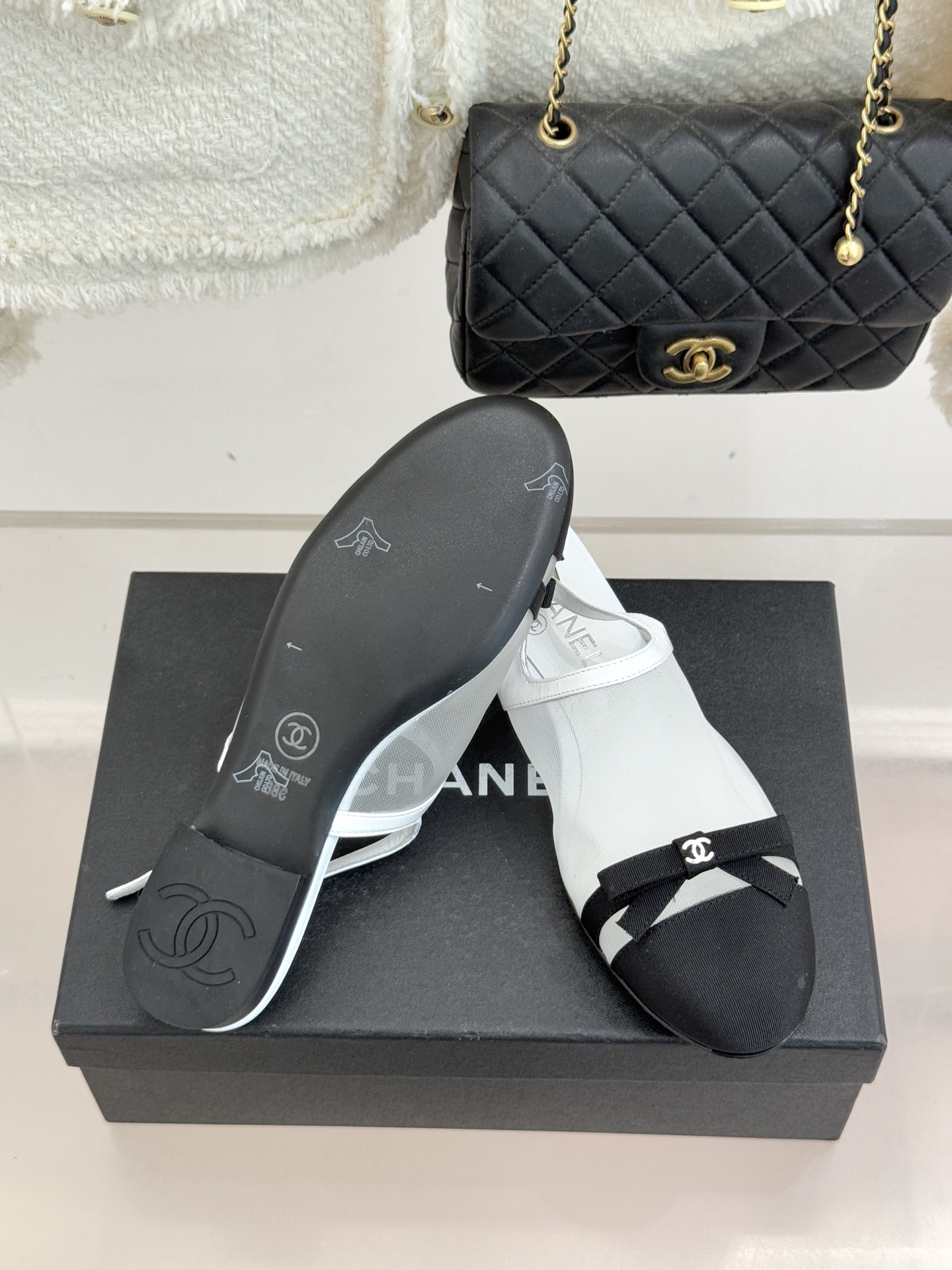 CHANE*｜小香26C新品网纱双C蝴蝶结凉鞋当小香经典符号邂逅26C夏日灵感这双凉鞋便成了奢雅与实穿的