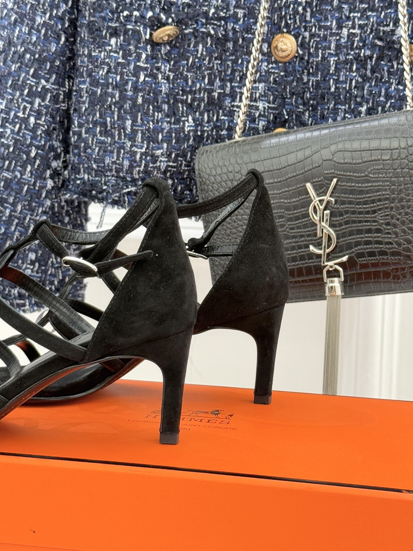 （配原版飞机盒）Hermès/爱马仕26WF早春新品早春猪鼻子细带高跟凉鞋当巴黎早春的暖阳唤醒时尚韵律这