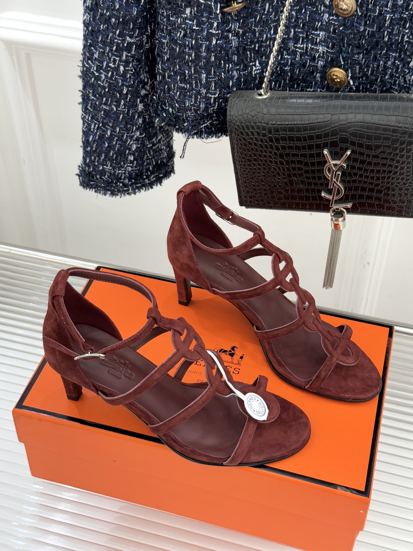 （配原版飞机盒）Hermès/爱马仕26WF早春新品早春猪鼻子细带高跟凉鞋当巴黎早春的暖阳唤醒时尚韵律这