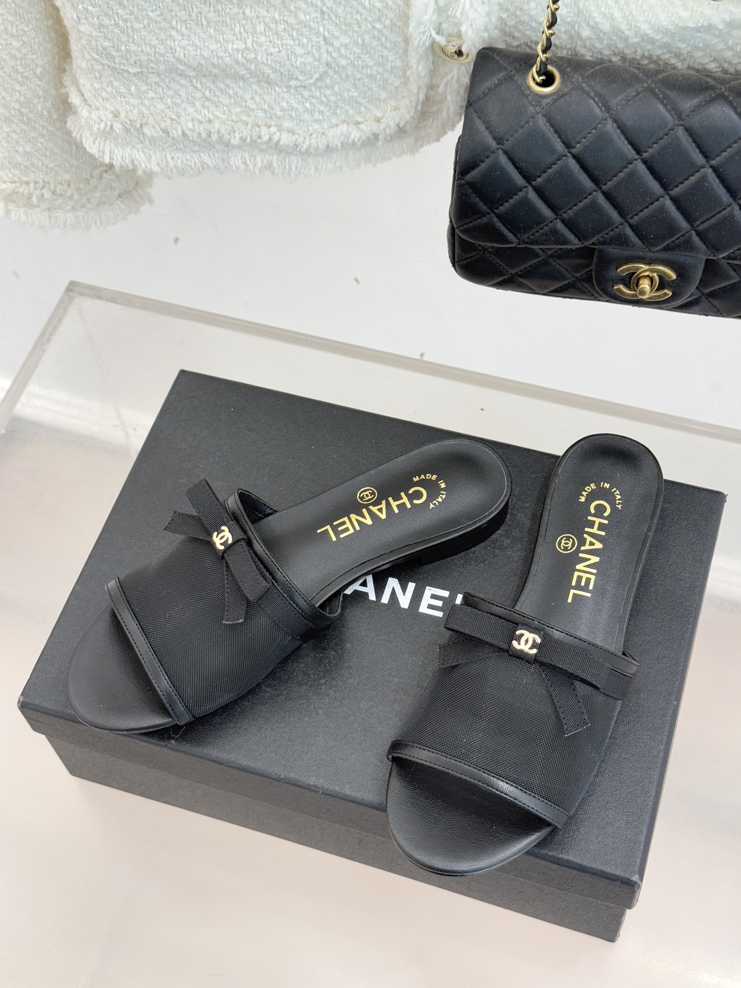 CHANE*｜小香26C新品网纱双C蝴蝶结拖鞋当小香经典符号邂逅26C夏日灵感这双拖鞋便成了奢雅与实穿的