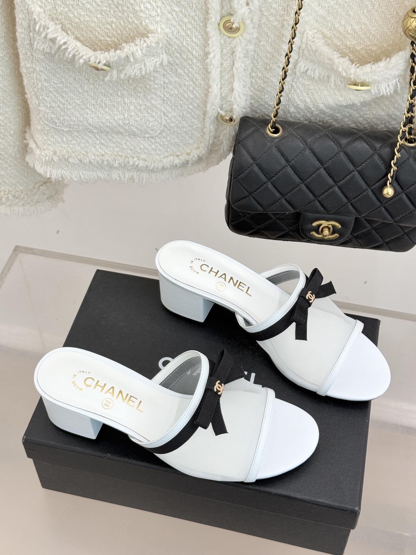 CHANE*｜小香26C新品网纱双C蝴蝶结拖鞋当小香经典符号邂逅26C夏日灵感这双拖鞋便成了奢雅与实穿的