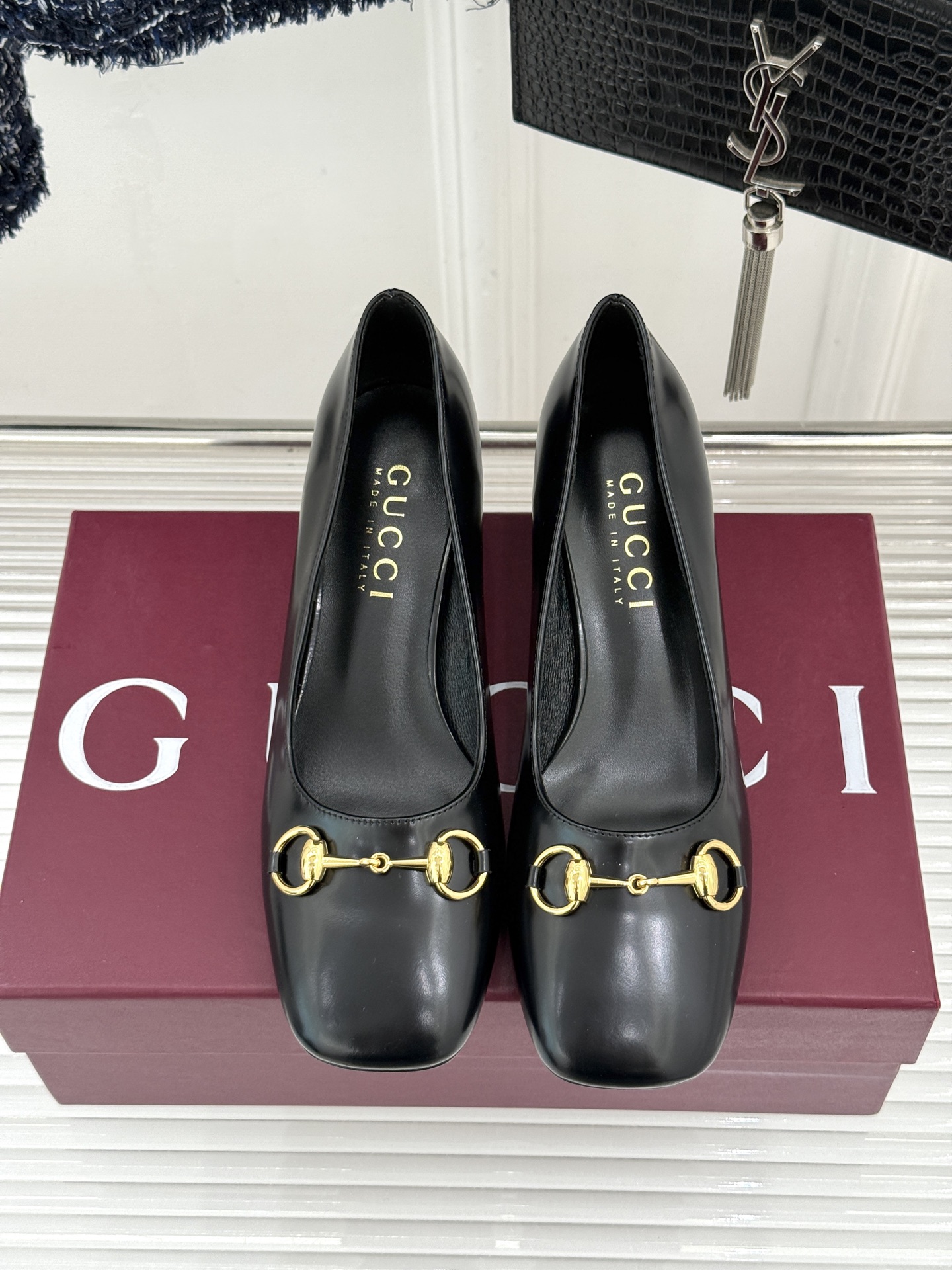 Gucci/古驰经典马衔扣粗跟高跟鞋单鞋溯源品牌百年马术本源以标志性马衔扣焕新诠释经典金属饰件凝萃低调奢