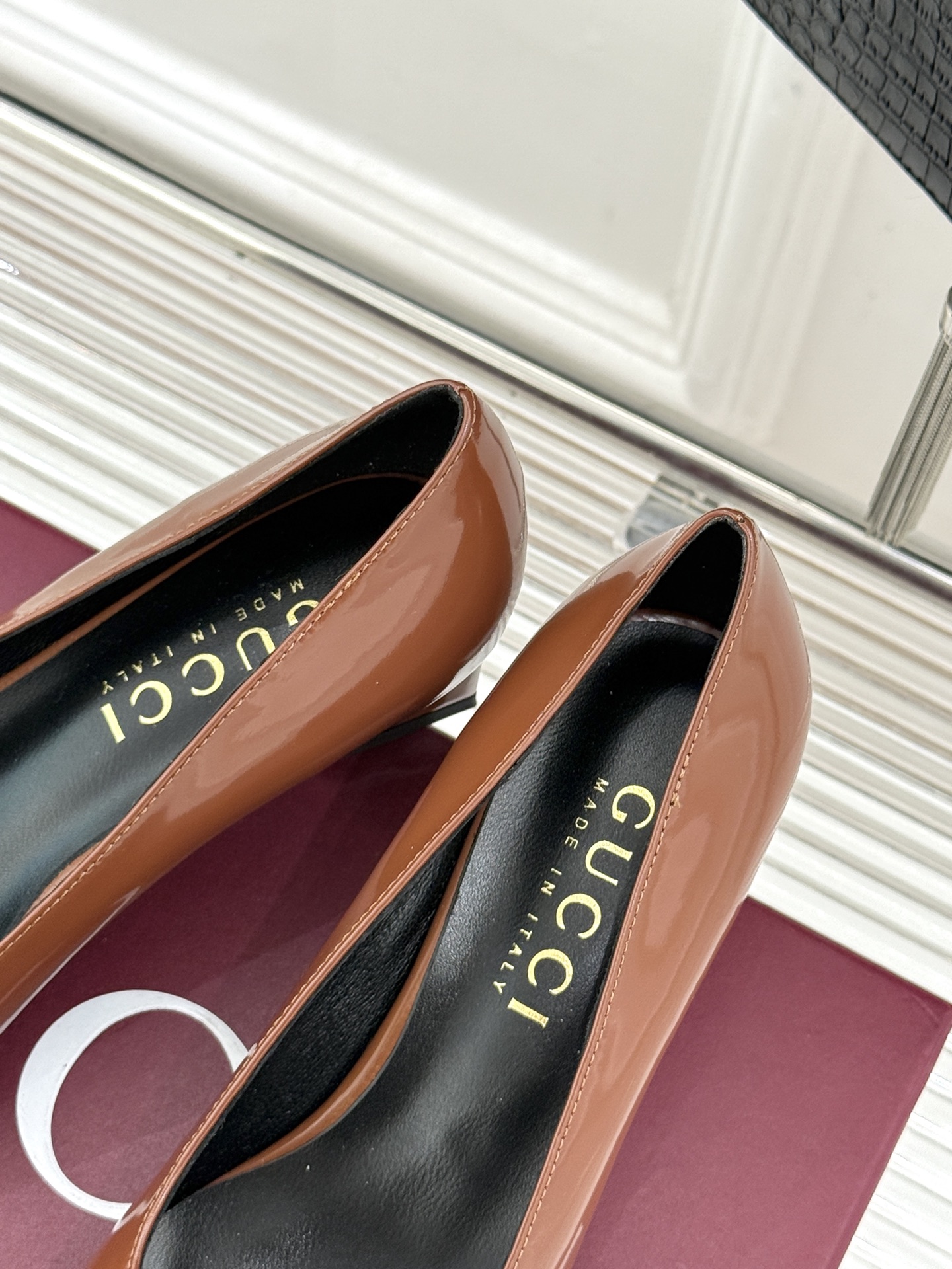 Gucci/古驰经典马衔扣粗跟高跟鞋单鞋溯源品牌百年马术本源以标志性马衔扣焕新诠释经典金属饰件凝萃低调奢