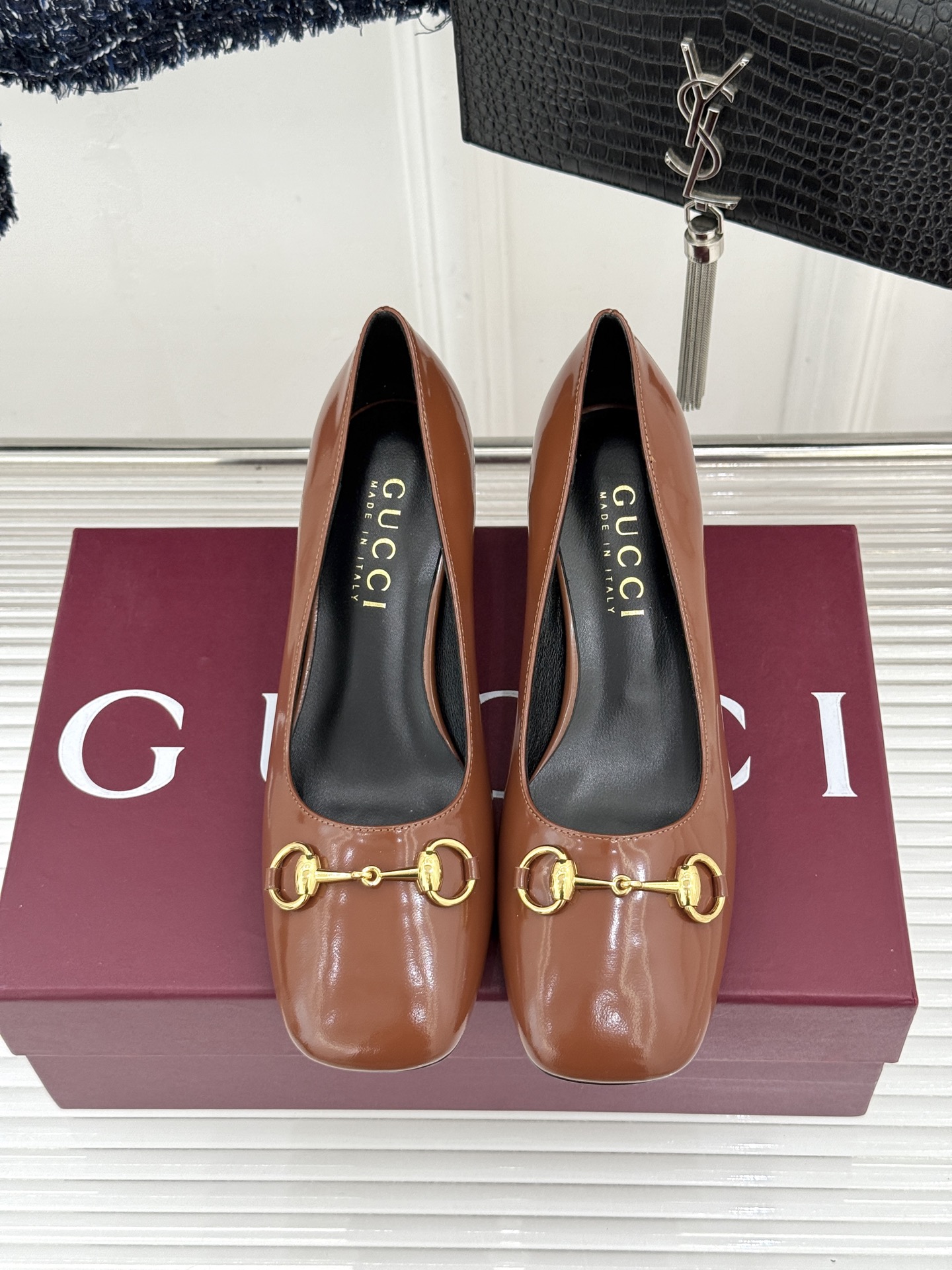 Gucci/古驰经典马衔扣粗跟高跟鞋单鞋溯源品牌百年马术本源以标志性马衔扣焕新诠释经典金属饰件凝萃低调奢