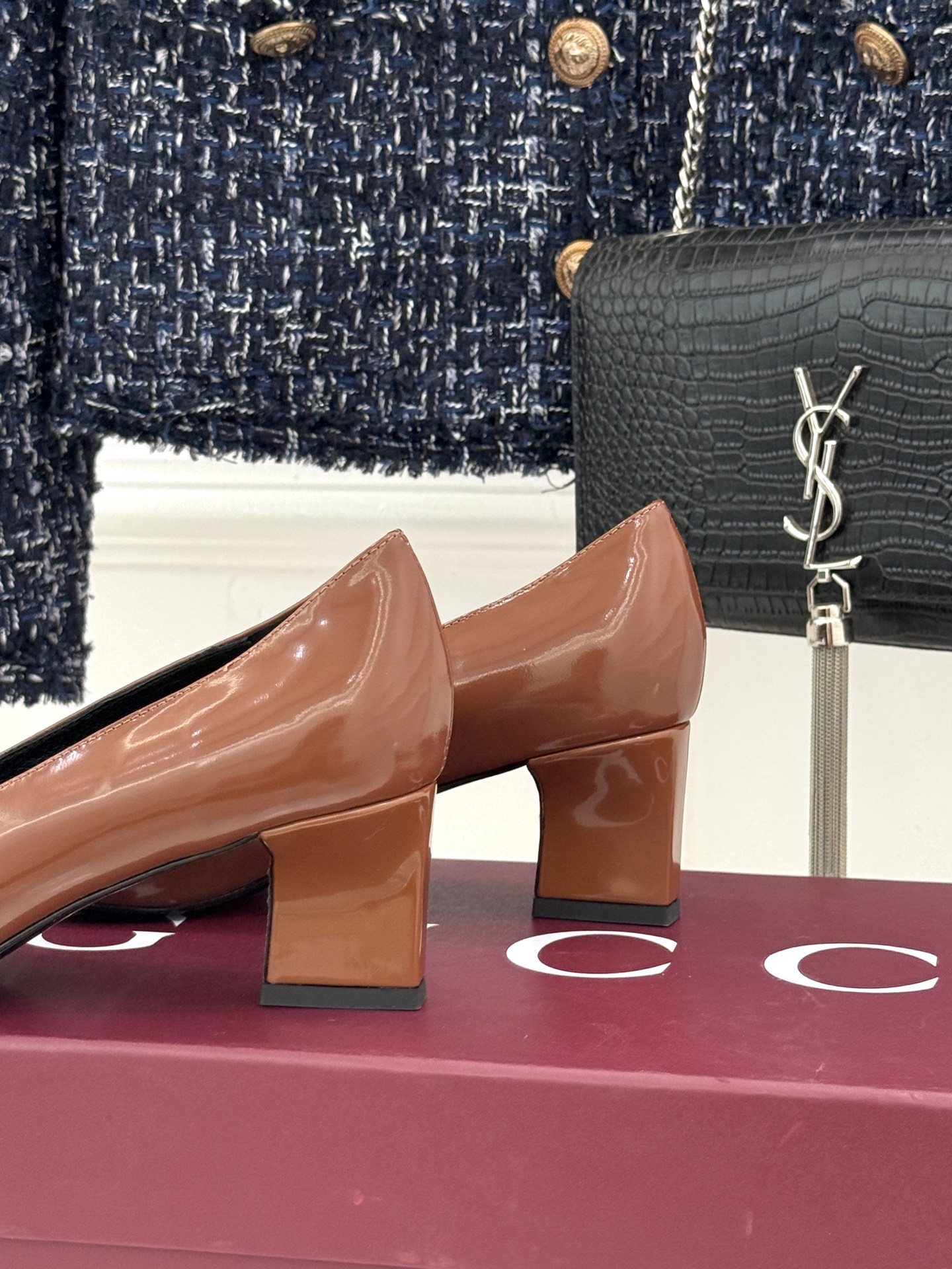 Gucci/古驰经典马衔扣粗跟高跟鞋单鞋溯源品牌百年马术本源以标志性马衔扣焕新诠释经典金属饰件凝萃低调奢