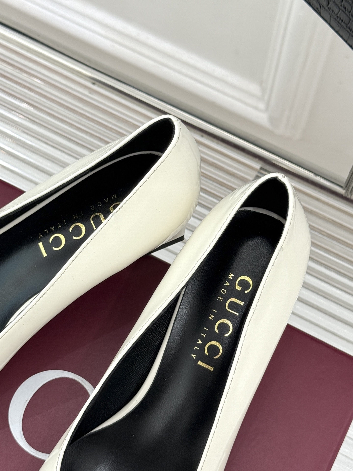 Gucci/古驰经典马衔扣粗跟高跟鞋单鞋溯源品牌百年马术本源以标志性马衔扣焕新诠释经典金属饰件凝萃低调奢