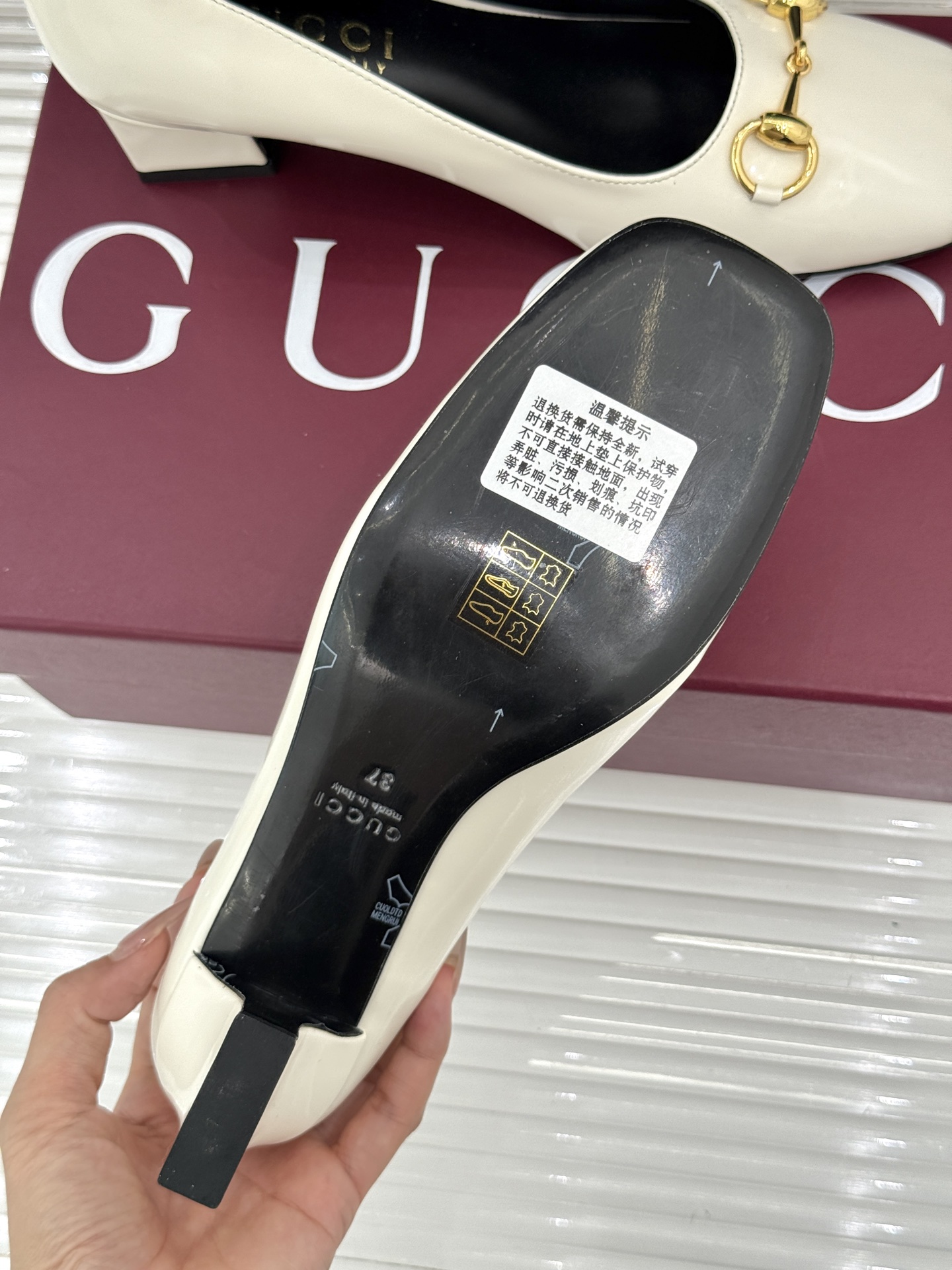 Gucci/古驰经典马衔扣粗跟高跟鞋单鞋溯源品牌百年马术本源以标志性马衔扣焕新诠释经典金属饰件凝萃低调奢