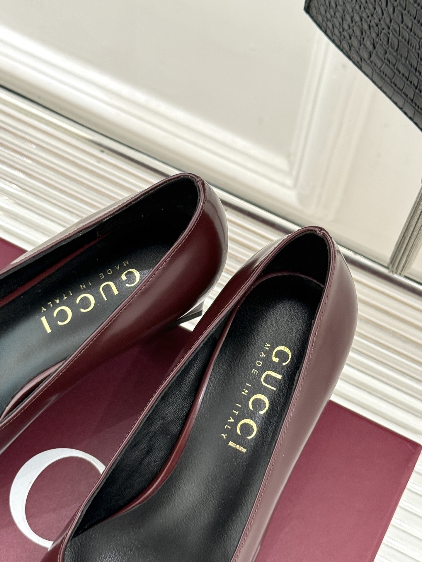 Gucci/古驰经典马衔扣粗跟高跟鞋单鞋溯源品牌百年马术本源以标志性马衔扣焕新诠释经典金属饰件凝萃低调奢