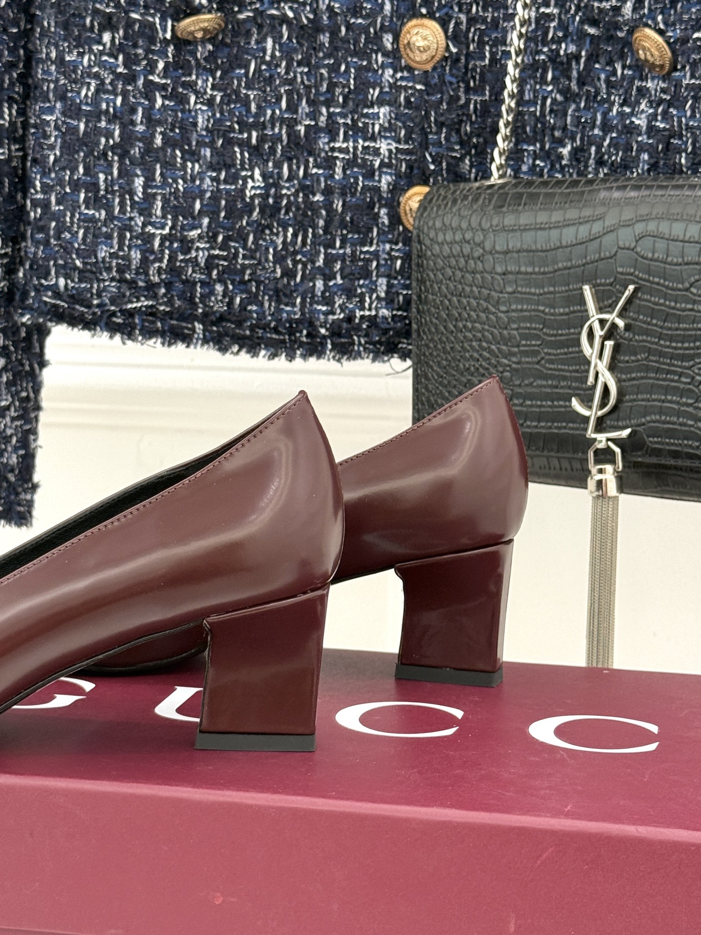 Gucci/古驰经典马衔扣粗跟高跟鞋单鞋溯源品牌百年马术本源以标志性马衔扣焕新诠释经典金属饰件凝萃低调奢