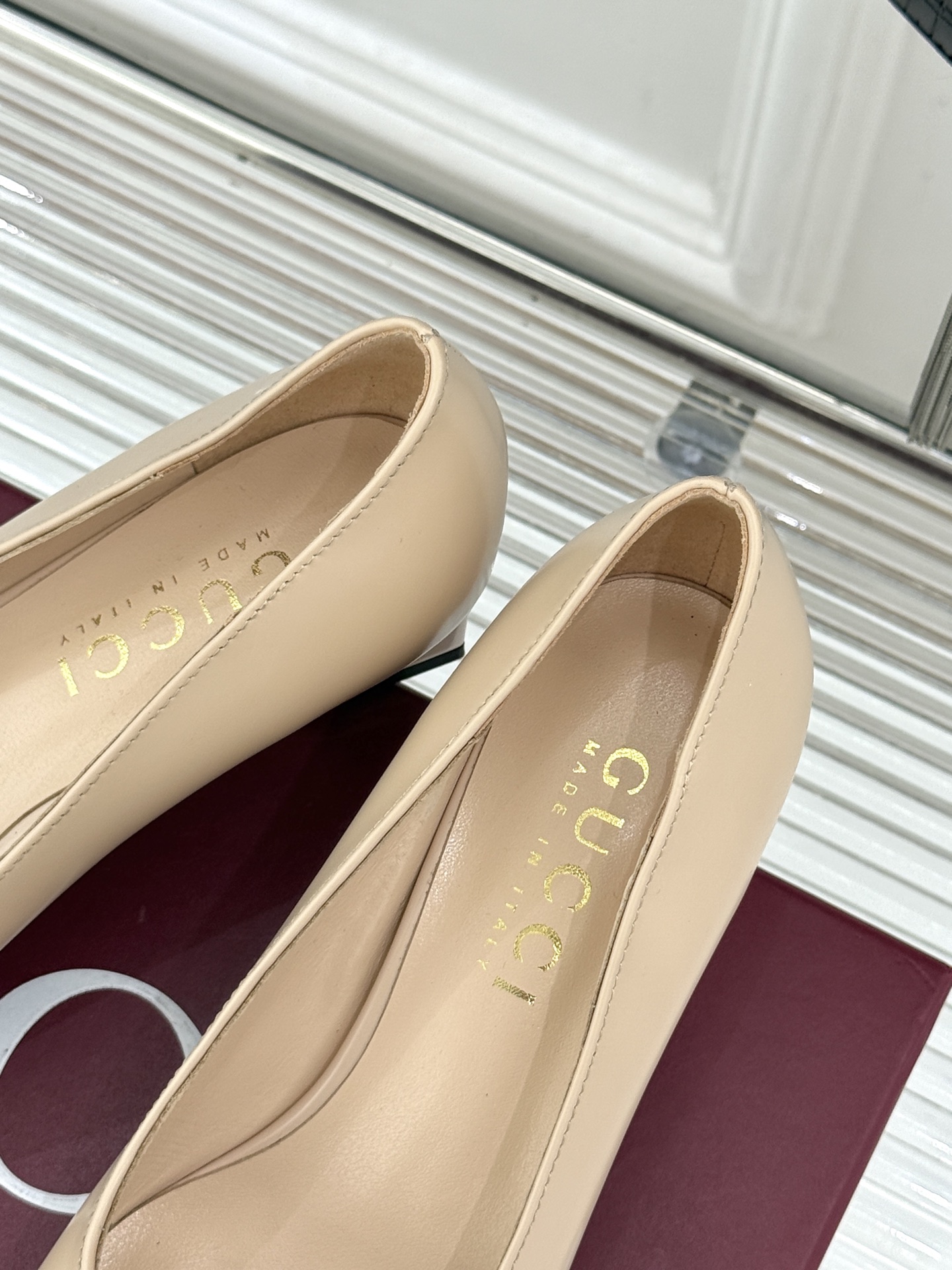 Gucci/古驰经典马衔扣粗跟高跟鞋单鞋溯源品牌百年马术本源以标志性马衔扣焕新诠释经典金属饰件凝萃低调奢