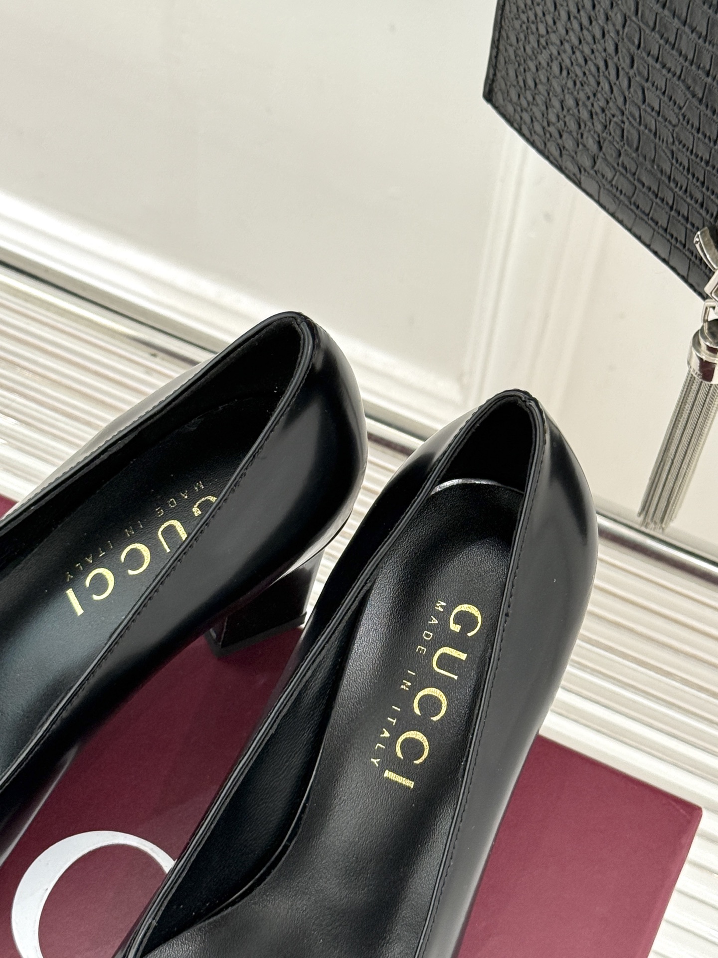 Gucci/古驰经典马衔扣粗跟高跟鞋单鞋溯源品牌百年马术本源以标志性马衔扣焕新诠释经典金属饰件凝萃低调奢