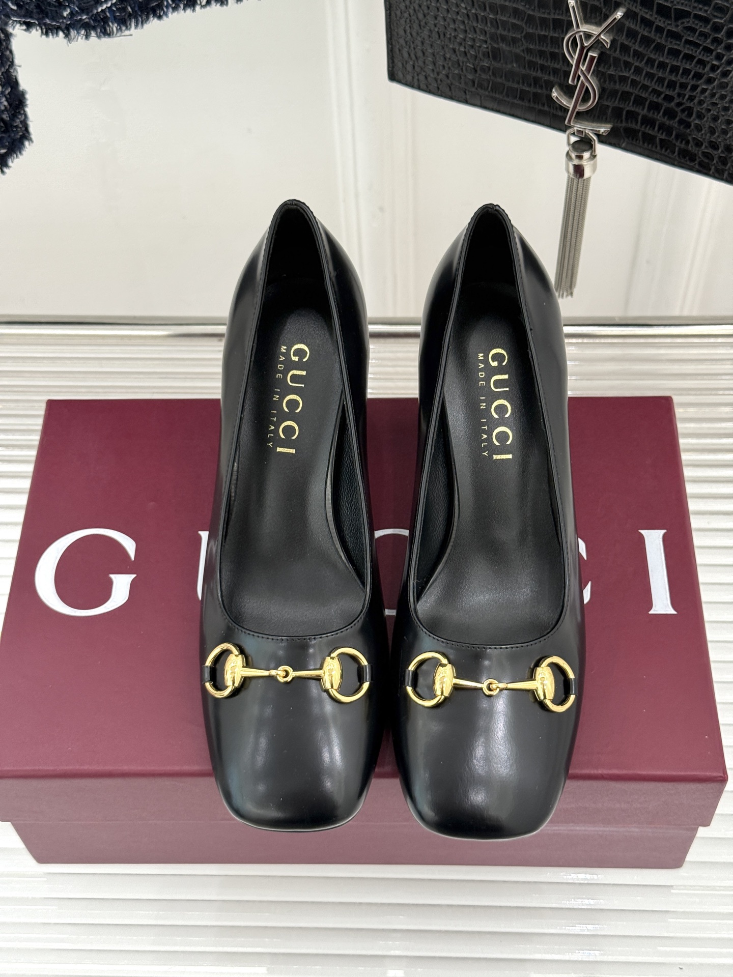 Gucci/古驰经典马衔扣粗跟高跟鞋单鞋溯源品牌百年马术本源以标志性马衔扣焕新诠释经典金属饰件凝萃低调奢