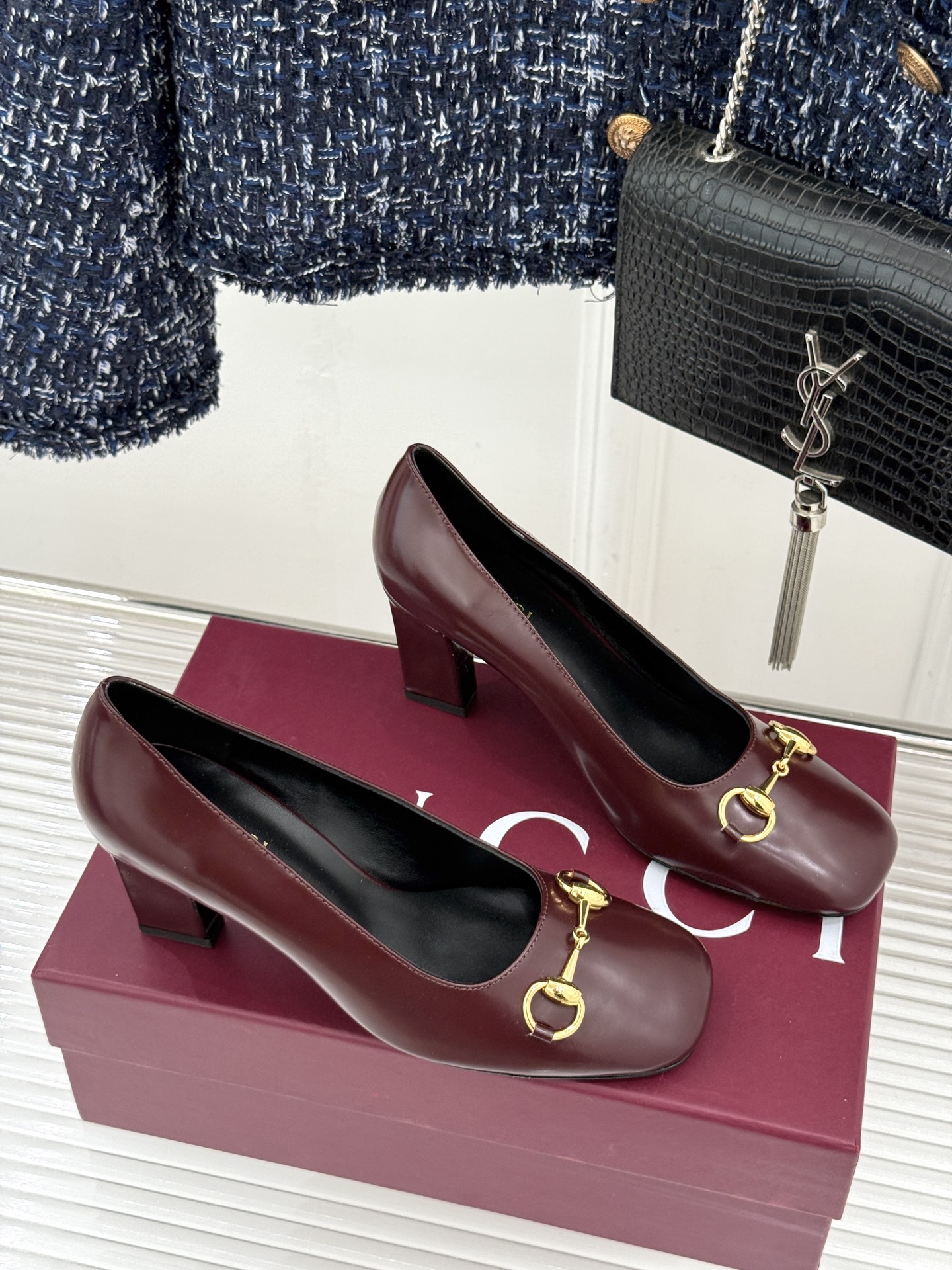 Gucci/古驰经典马衔扣粗跟高跟鞋单鞋溯源品牌百年马术本源以标志性马衔扣焕新诠释经典金属饰件凝萃低调奢