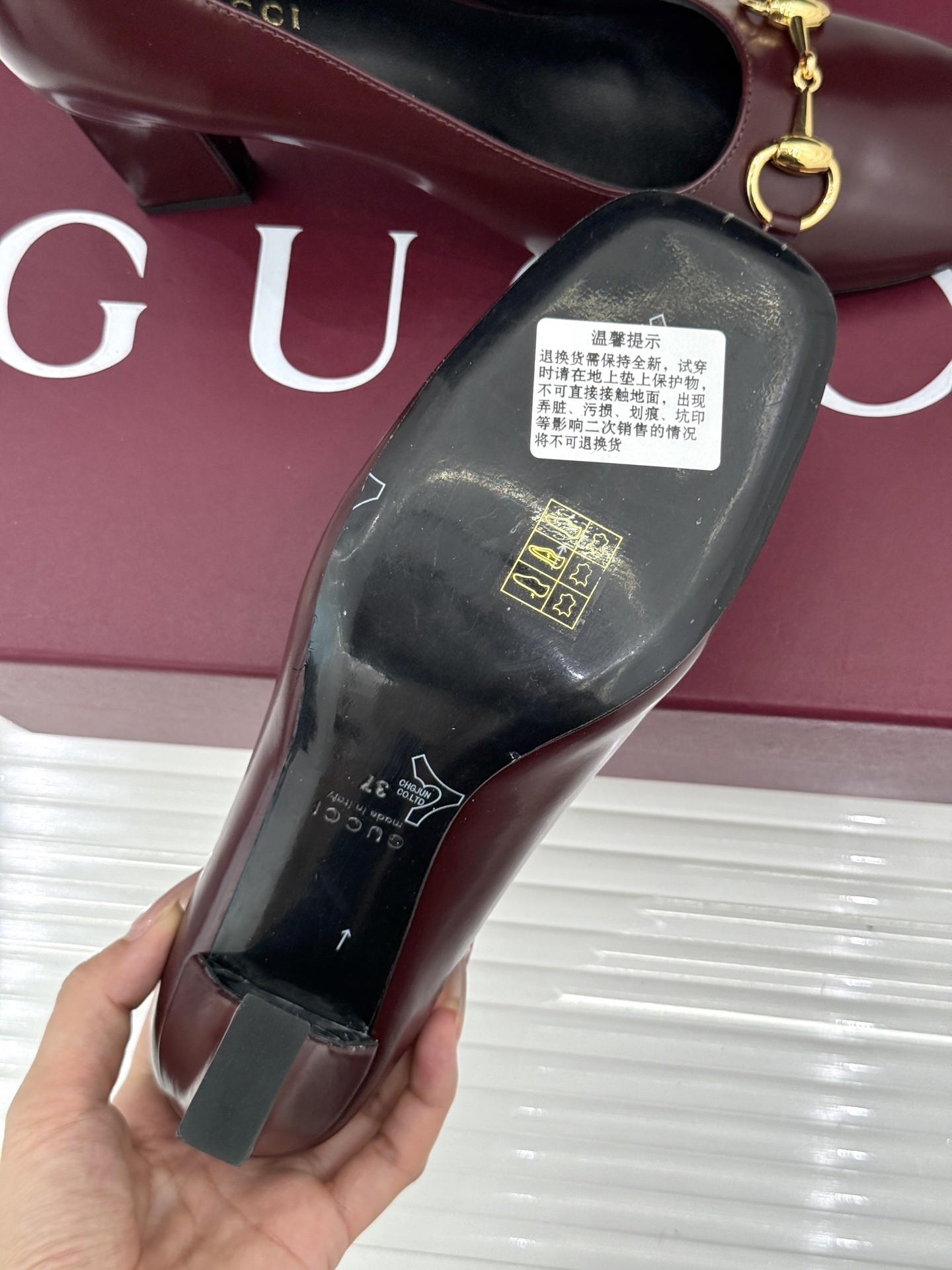 Gucci/古驰经典马衔扣粗跟高跟鞋单鞋溯源品牌百年马术本源以标志性马衔扣焕新诠释经典金属饰件凝萃低调奢