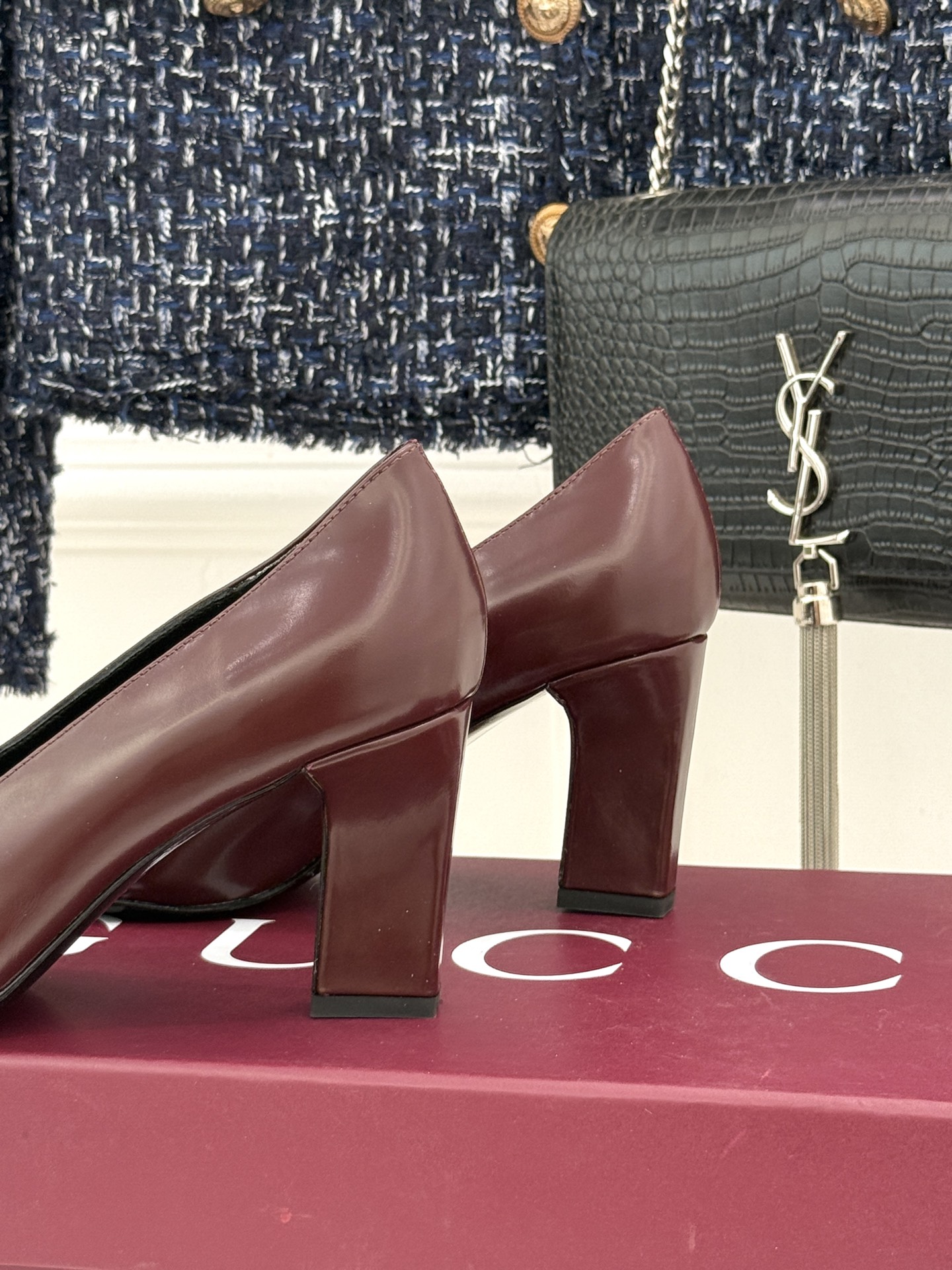 Gucci/古驰经典马衔扣粗跟高跟鞋单鞋溯源品牌百年马术本源以标志性马衔扣焕新诠释经典金属饰件凝萃低调奢