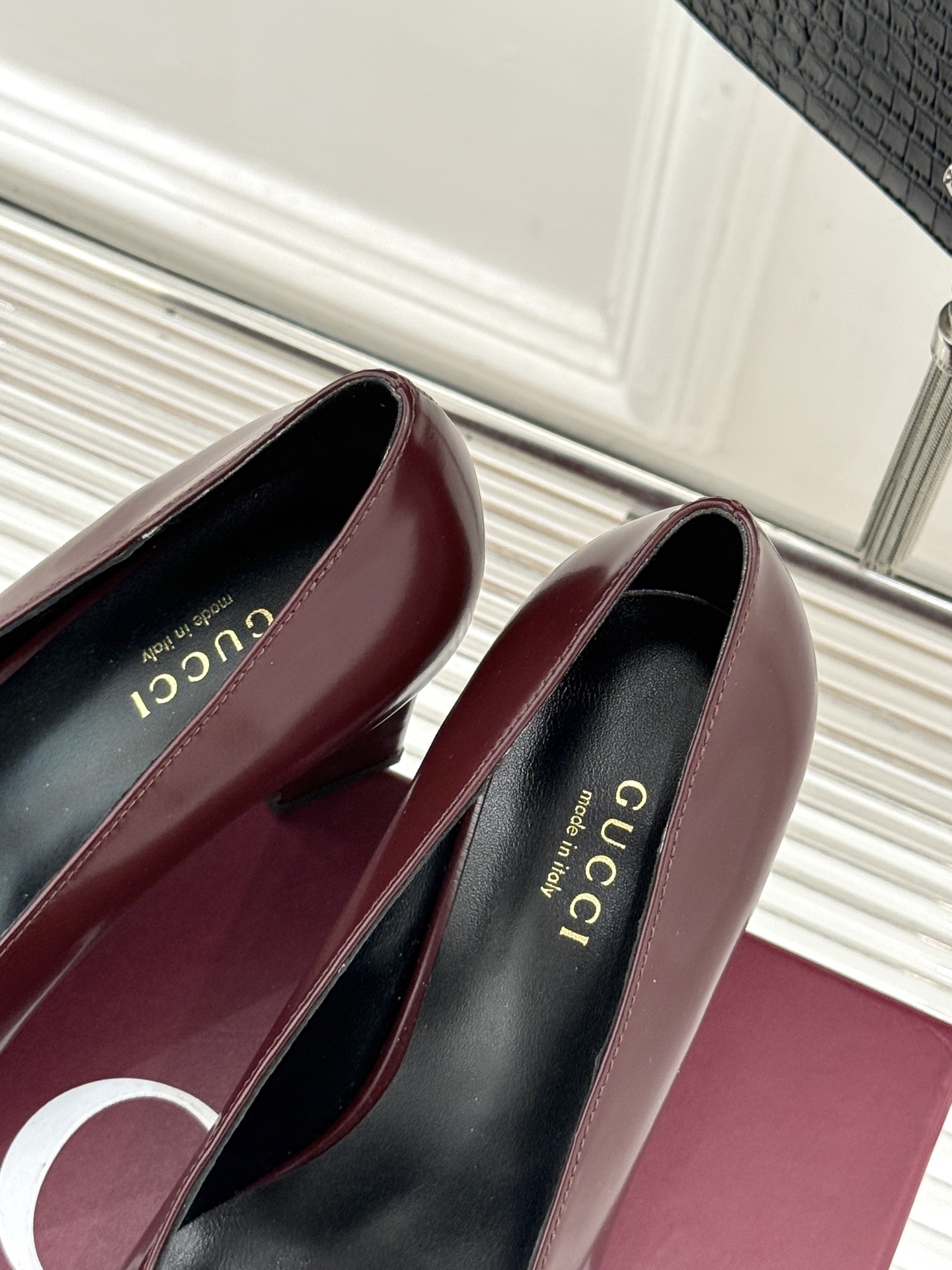 Gucci/古驰经典马衔扣粗跟高跟鞋单鞋溯源品牌百年马术本源以标志性马衔扣焕新诠释经典金属饰件凝萃低调奢