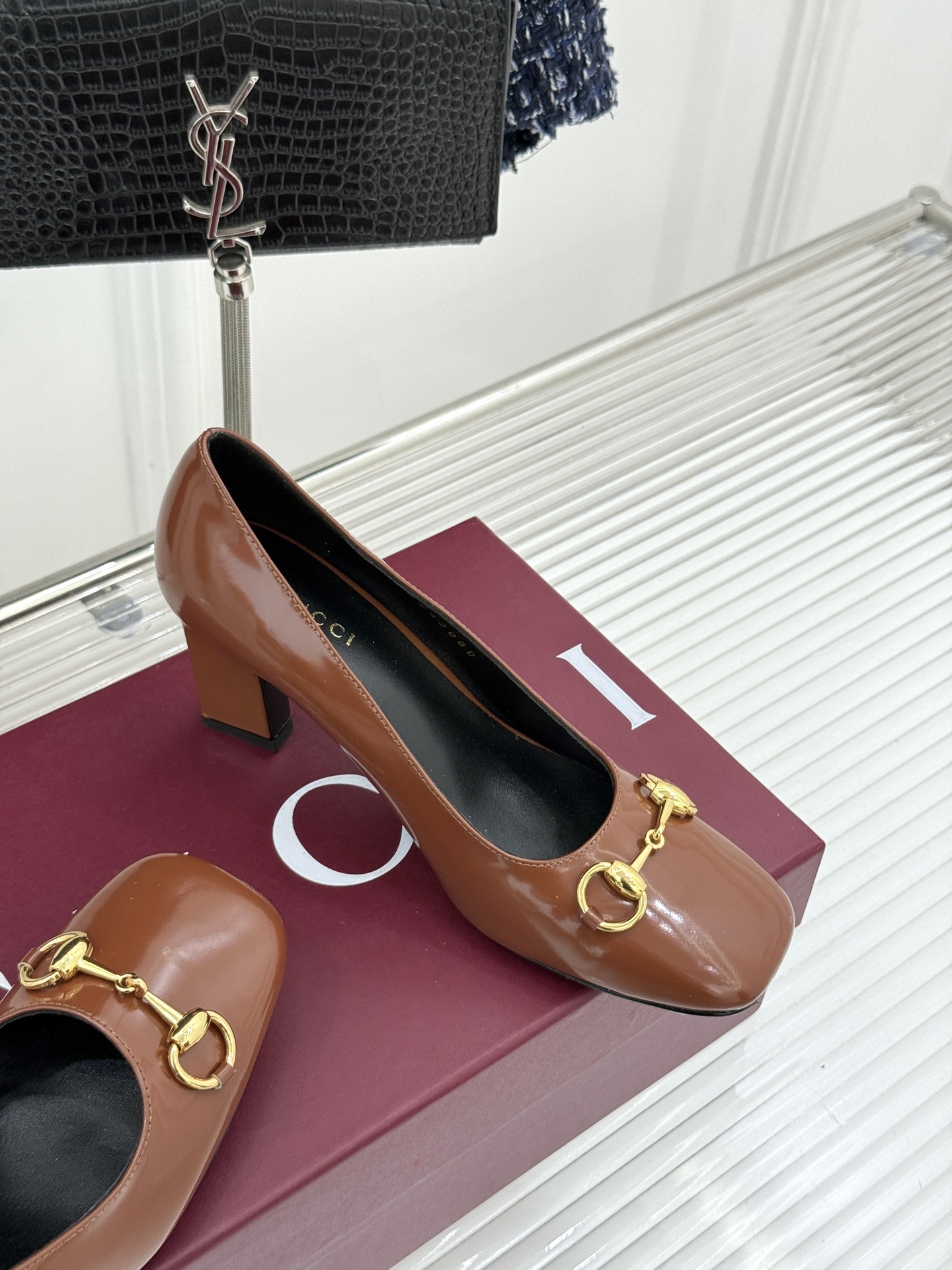 Gucci/古驰经典马衔扣粗跟高跟鞋单鞋溯源品牌百年马术本源以标志性马衔扣焕新诠释经典金属饰件凝萃低调奢