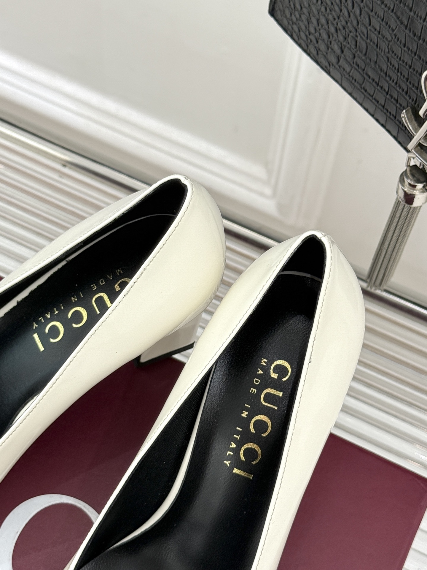 Gucci/古驰经典马衔扣粗跟高跟鞋单鞋溯源品牌百年马术本源以标志性马衔扣焕新诠释经典金属饰件凝萃低调奢