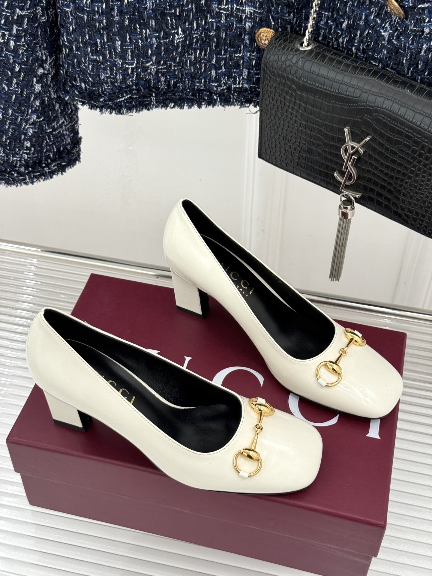 Gucci/古驰经典马衔扣粗跟高跟鞋单鞋溯源品牌百年马术本源以标志性马衔扣焕新诠释经典金属饰件凝萃低调奢