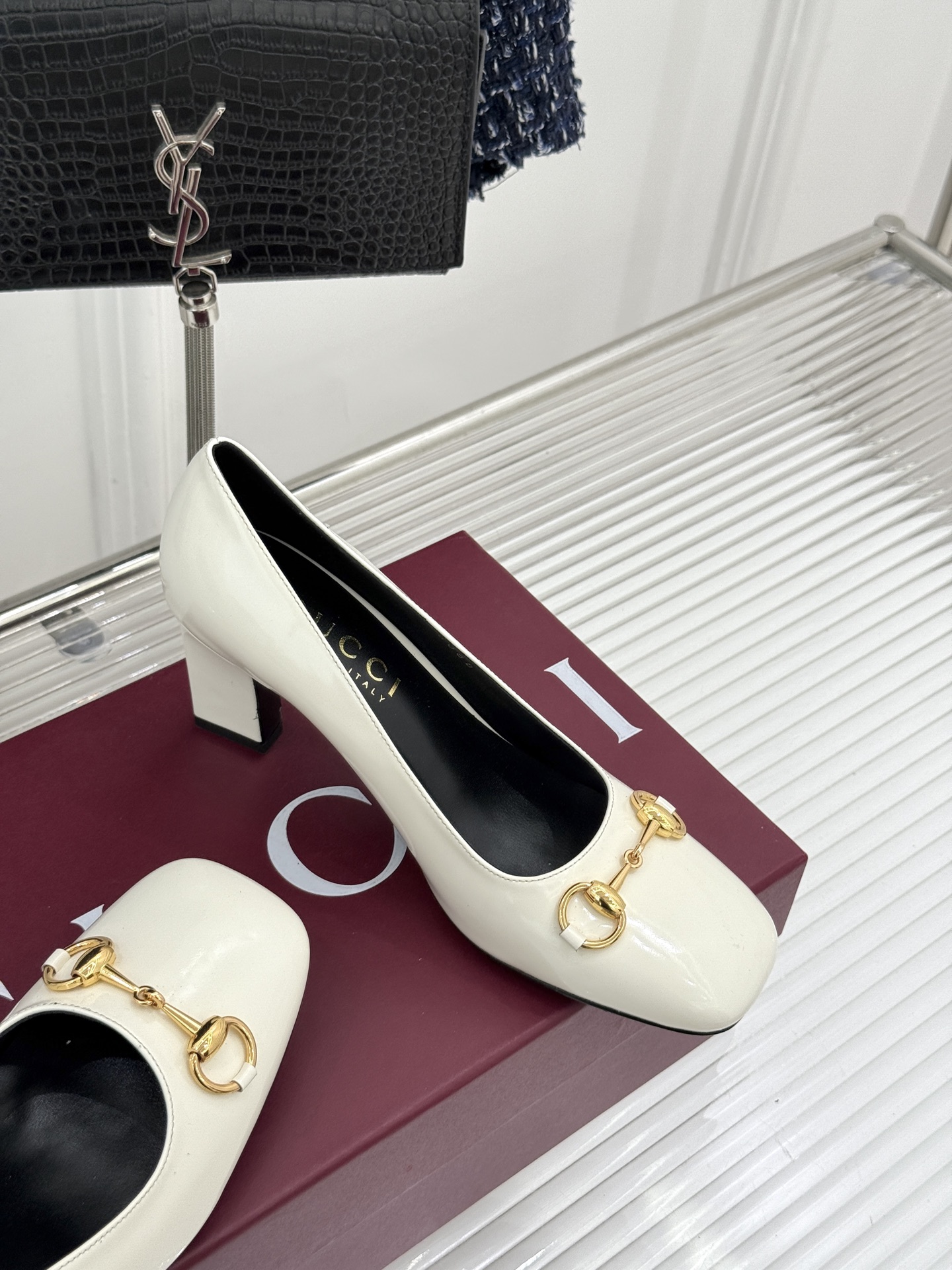 Gucci/古驰经典马衔扣粗跟高跟鞋单鞋溯源品牌百年马术本源以标志性马衔扣焕新诠释经典金属饰件凝萃低调奢