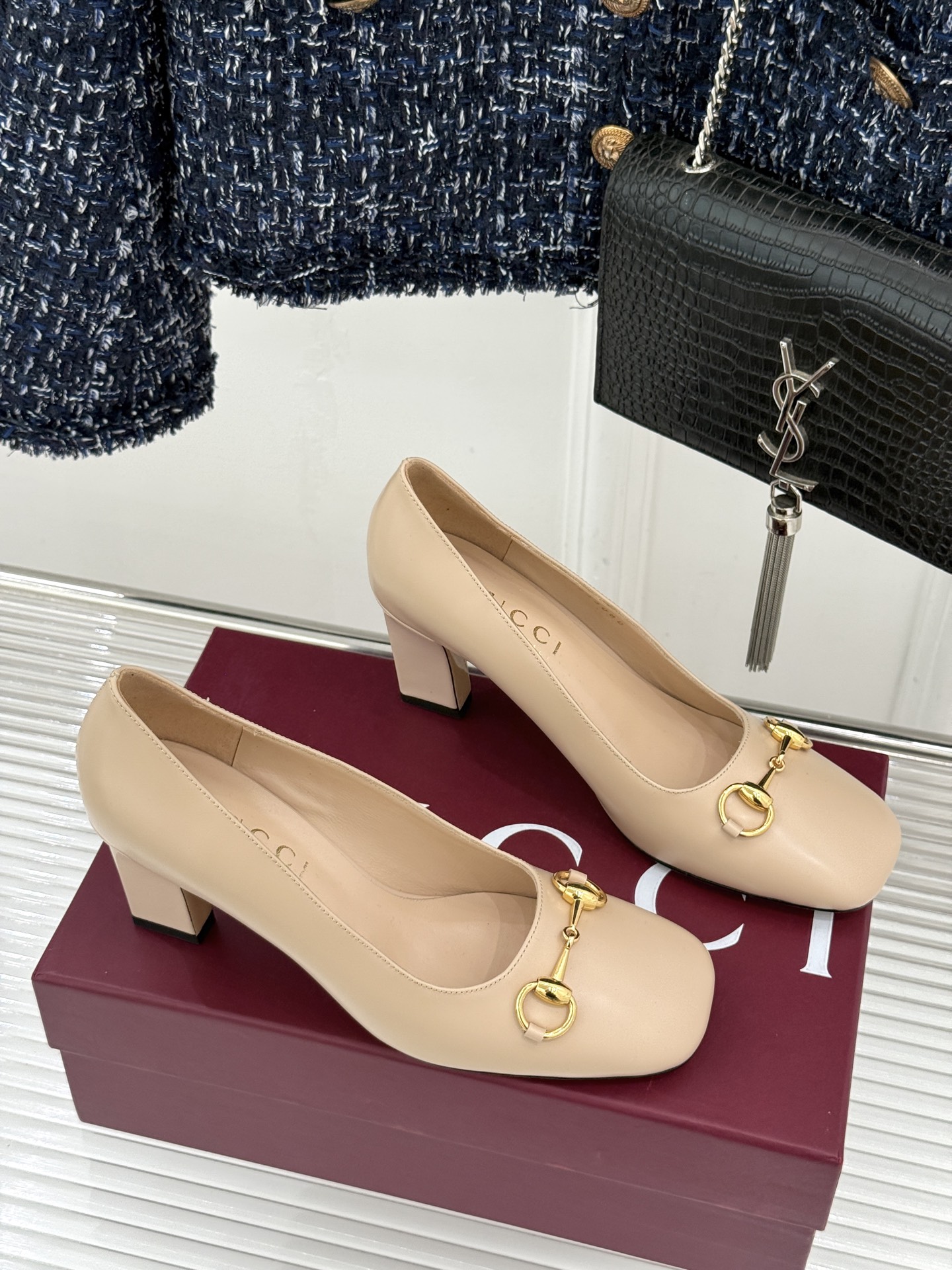 Gucci/古驰经典马衔扣粗跟高跟鞋单鞋溯源品牌百年马术本源以标志性马衔扣焕新诠释经典金属饰件凝萃低调奢