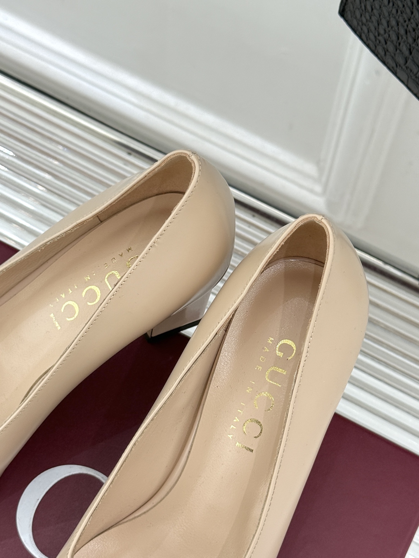 Gucci/古驰经典马衔扣粗跟高跟鞋单鞋溯源品牌百年马术本源以标志性马衔扣焕新诠释经典金属饰件凝萃低调奢