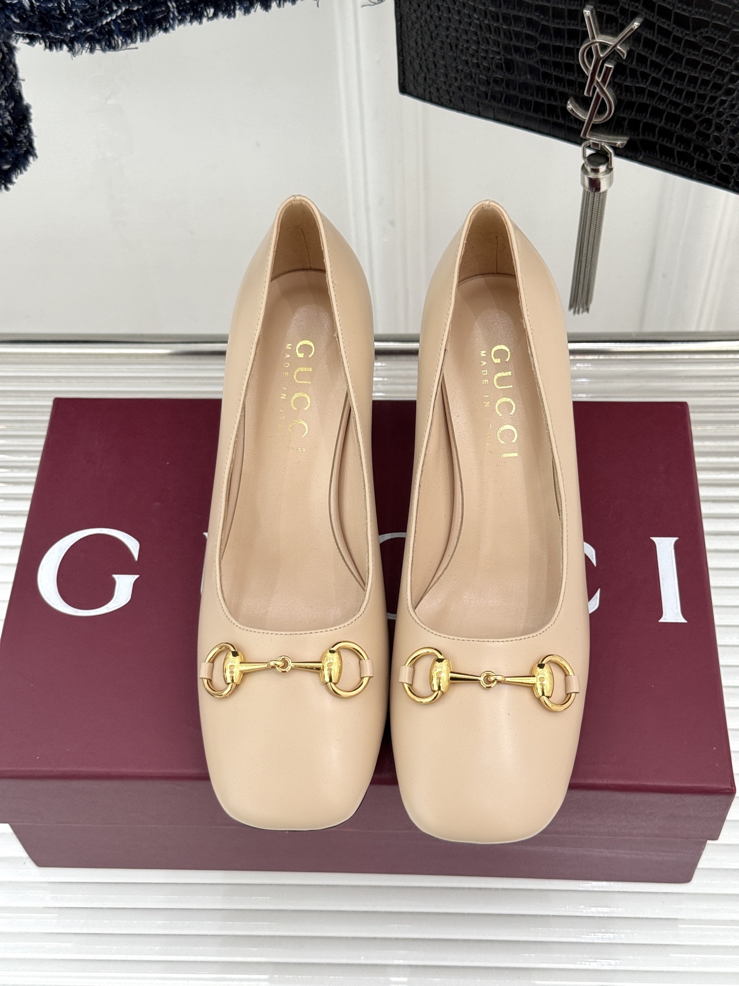 Gucci/古驰经典马衔扣粗跟高跟鞋单鞋溯源品牌百年马术本源以标志性马衔扣焕新诠释经典金属饰件凝萃低调奢