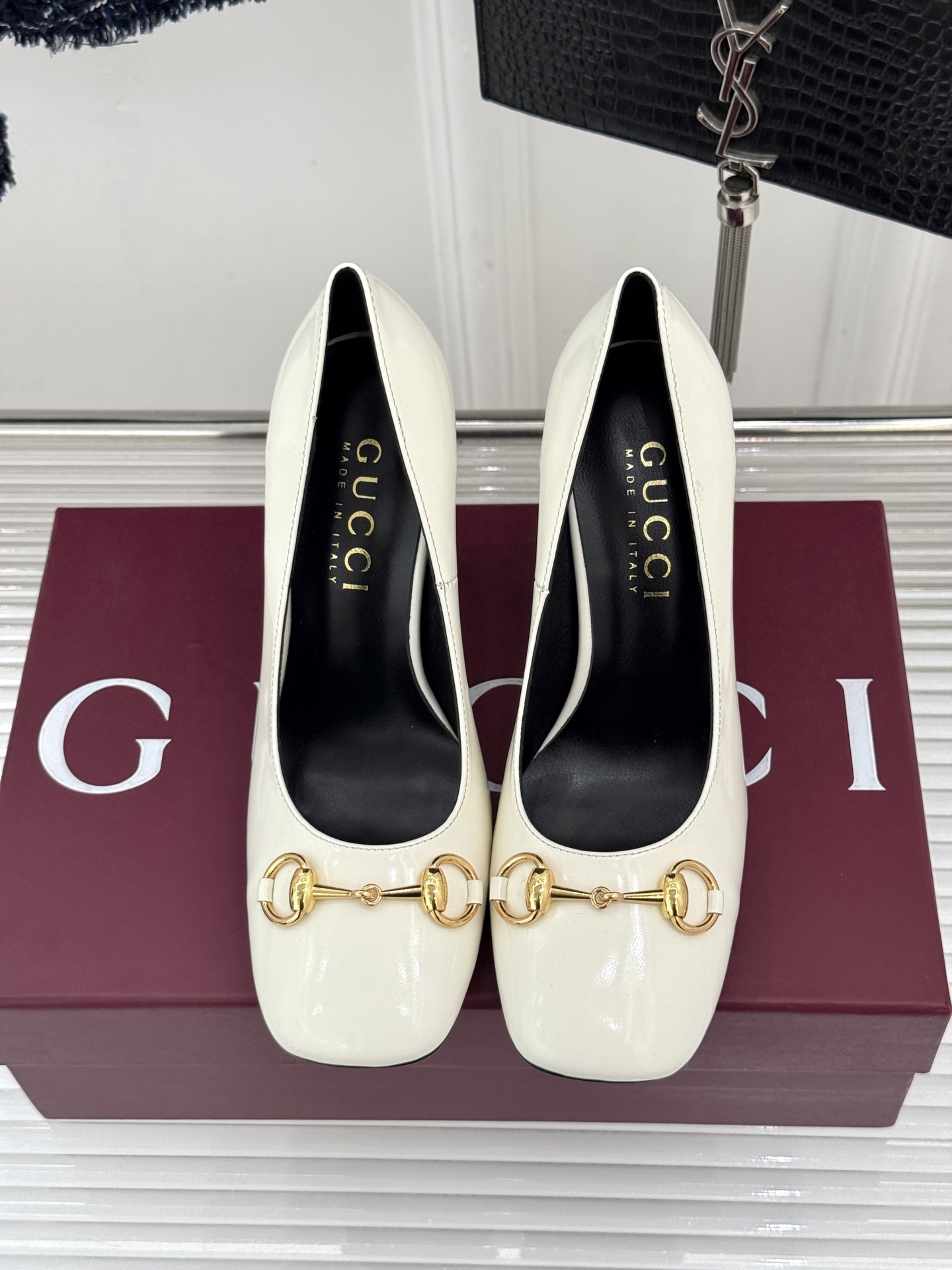Gucci/古驰经典马衔扣粗跟高跟鞋单鞋溯源品牌百年马术本源以标志性马衔扣焕新诠释经典金属饰件凝萃低调奢