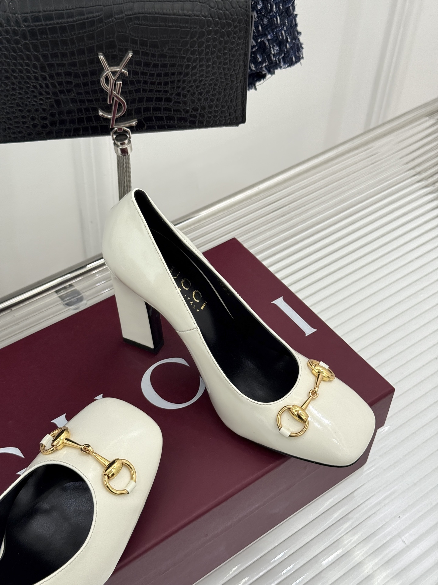 Gucci/古驰经典马衔扣粗跟高跟鞋单鞋溯源品牌百年马术本源以标志性马衔扣焕新诠释经典金属饰件凝萃低调奢