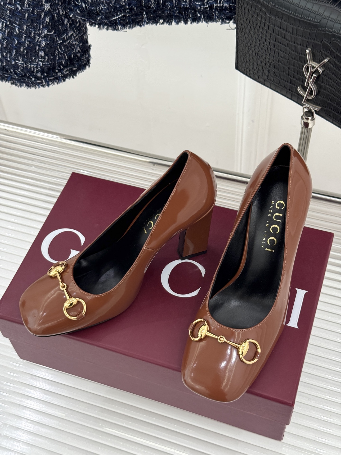 Gucci/古驰经典马衔扣粗跟高跟鞋单鞋溯源品牌百年马术本源以标志性马衔扣焕新诠释经典金属饰件凝萃低调奢