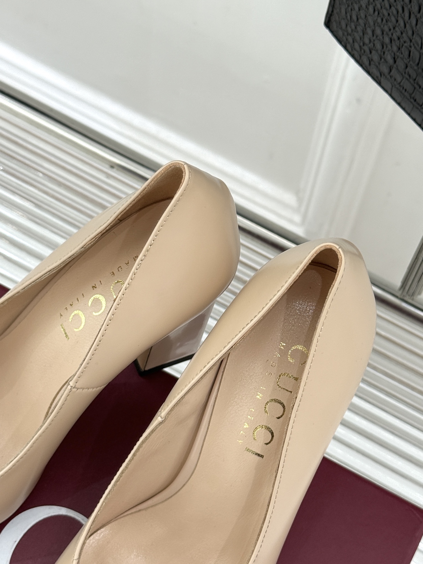 Gucci/古驰经典马衔扣粗跟高跟鞋单鞋溯源品牌百年马术本源以标志性马衔扣焕新诠释经典金属饰件凝萃低调奢