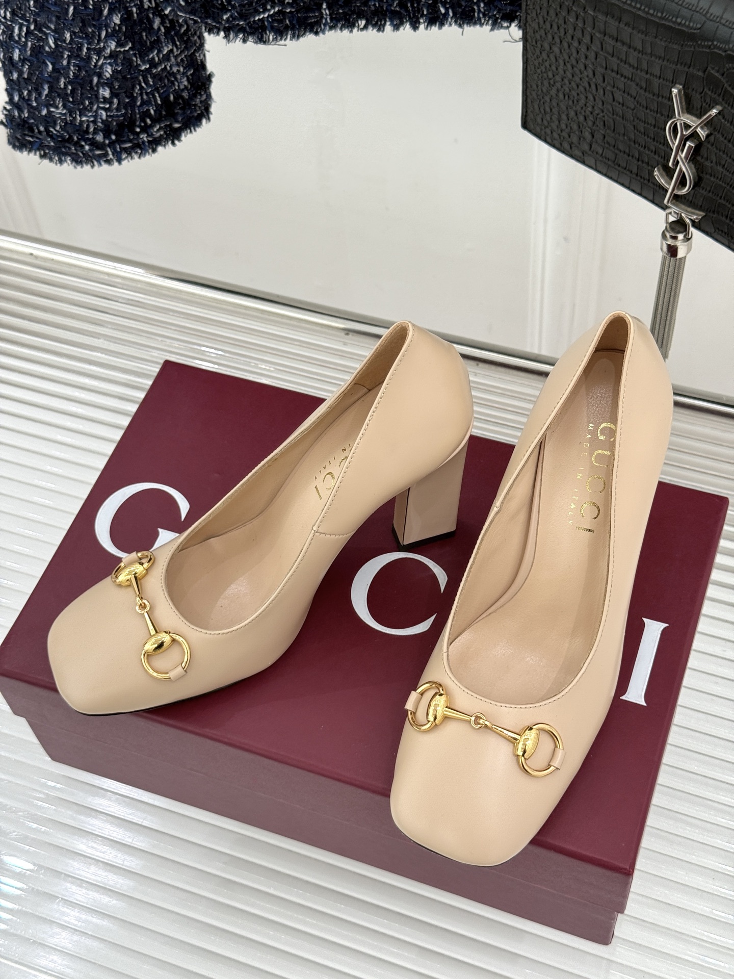 Gucci/古驰经典马衔扣粗跟高跟鞋单鞋溯源品牌百年马术本源以标志性马衔扣焕新诠释经典金属饰件凝萃低调奢