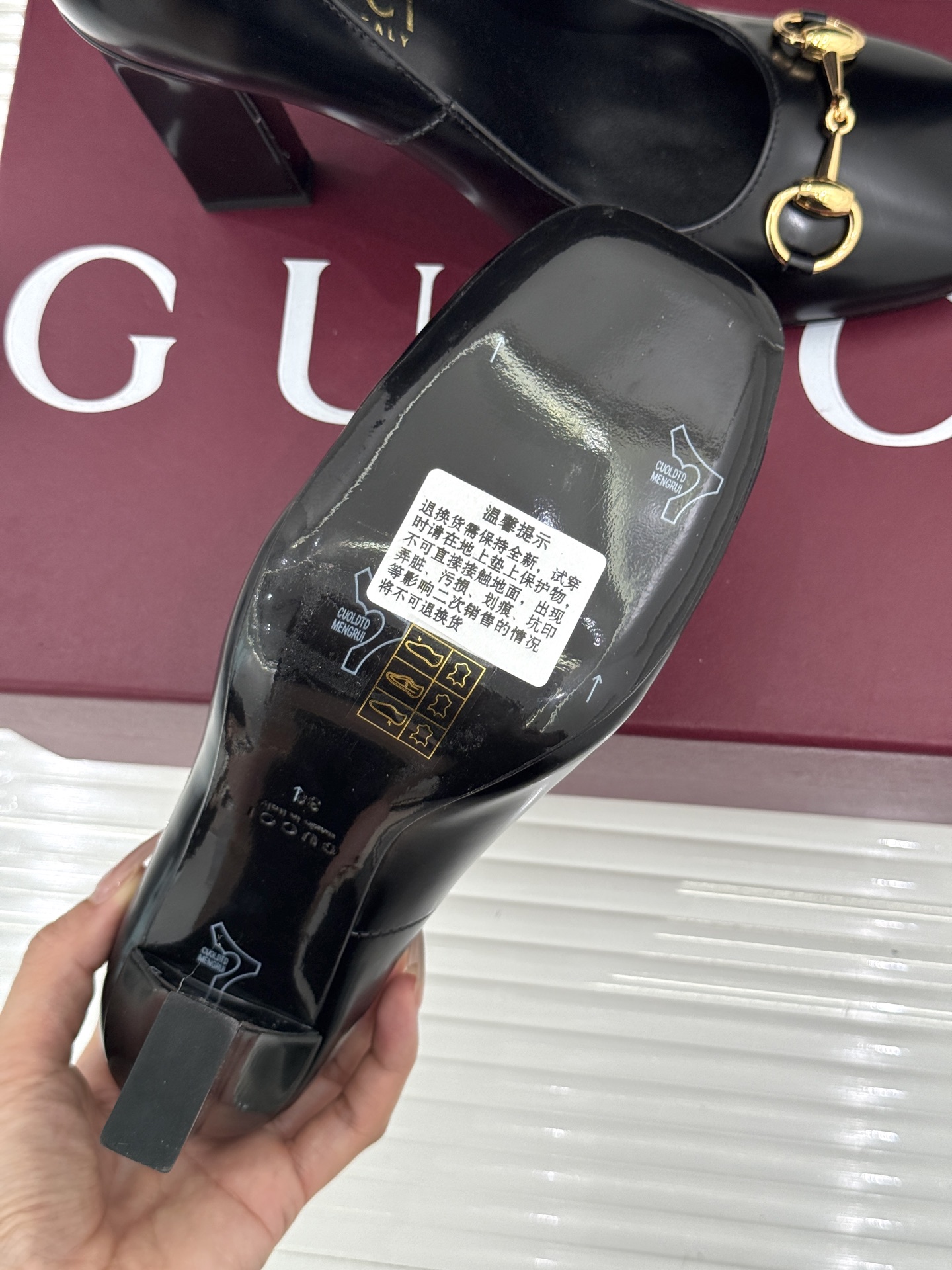 Gucci/古驰经典马衔扣粗跟高跟鞋单鞋溯源品牌百年马术本源以标志性马衔扣焕新诠释经典金属饰件凝萃低调奢