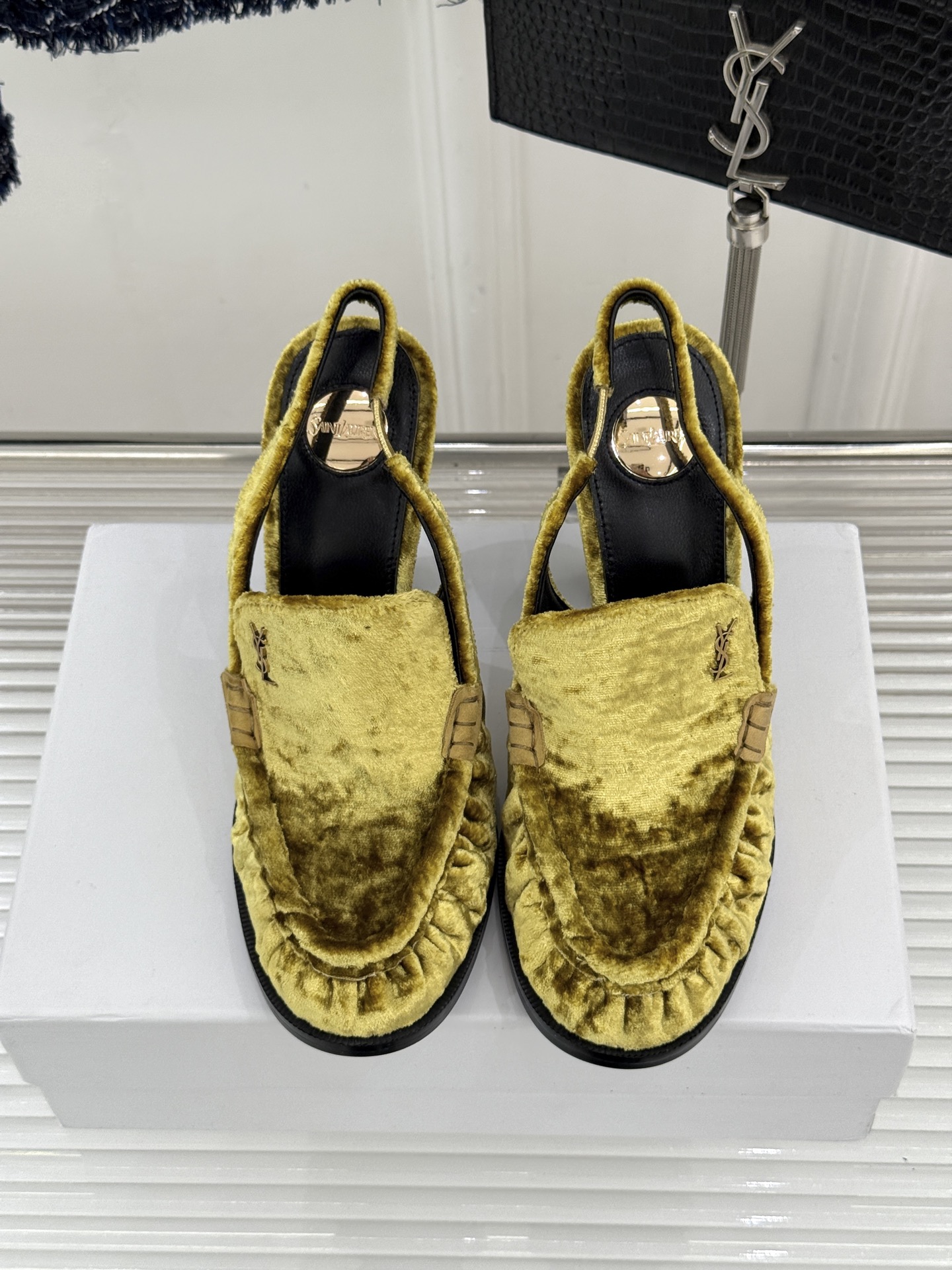 Saint Laurent /圣罗兰YSL26WF新品小logo高跟后空凉鞋拖鞋标志性的小logo是这双