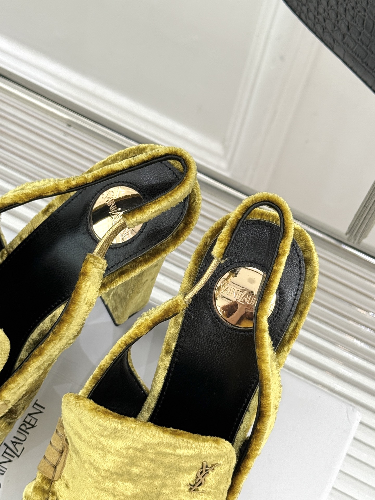 Saint Laurent /圣罗兰YSL26WF新品小logo高跟后空凉鞋拖鞋标志性的小logo是这双