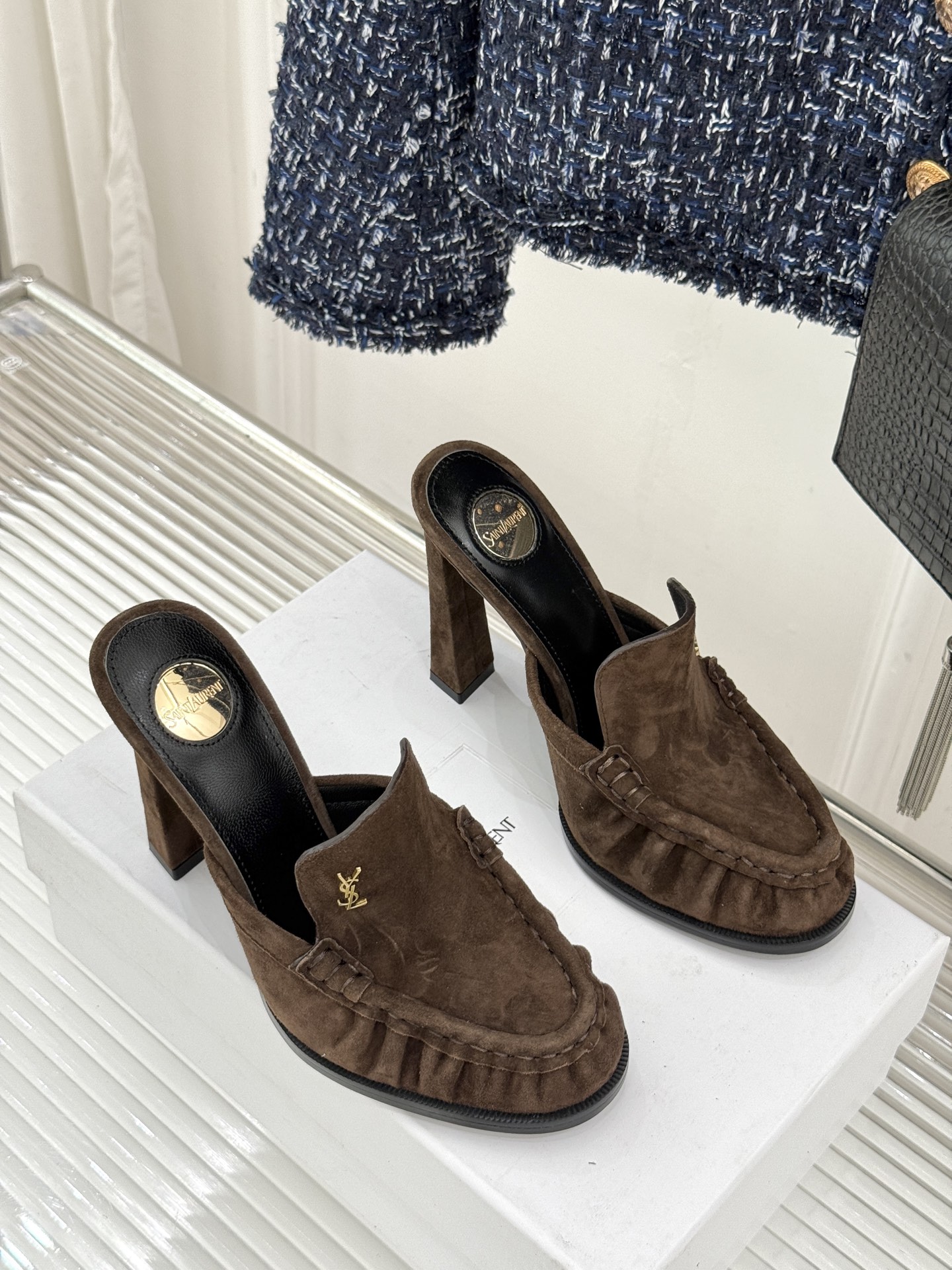 Saint Laurent /圣罗兰YSL26WF新品小logo高跟后空凉鞋拖鞋标志性的小logo是这双